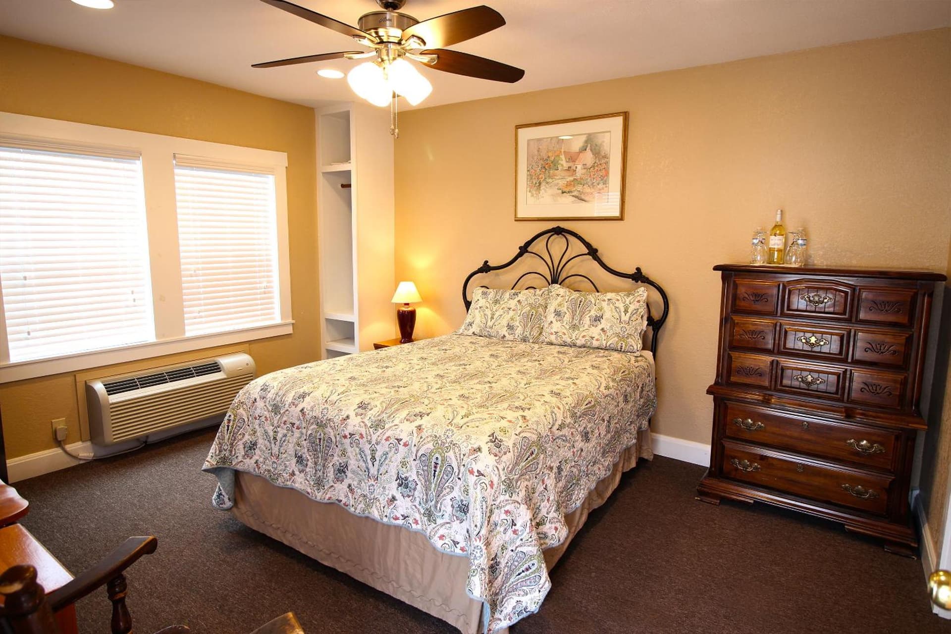 Peach Tree Inn & Suites interior in Fredericksburg, TX — gallery photo 2