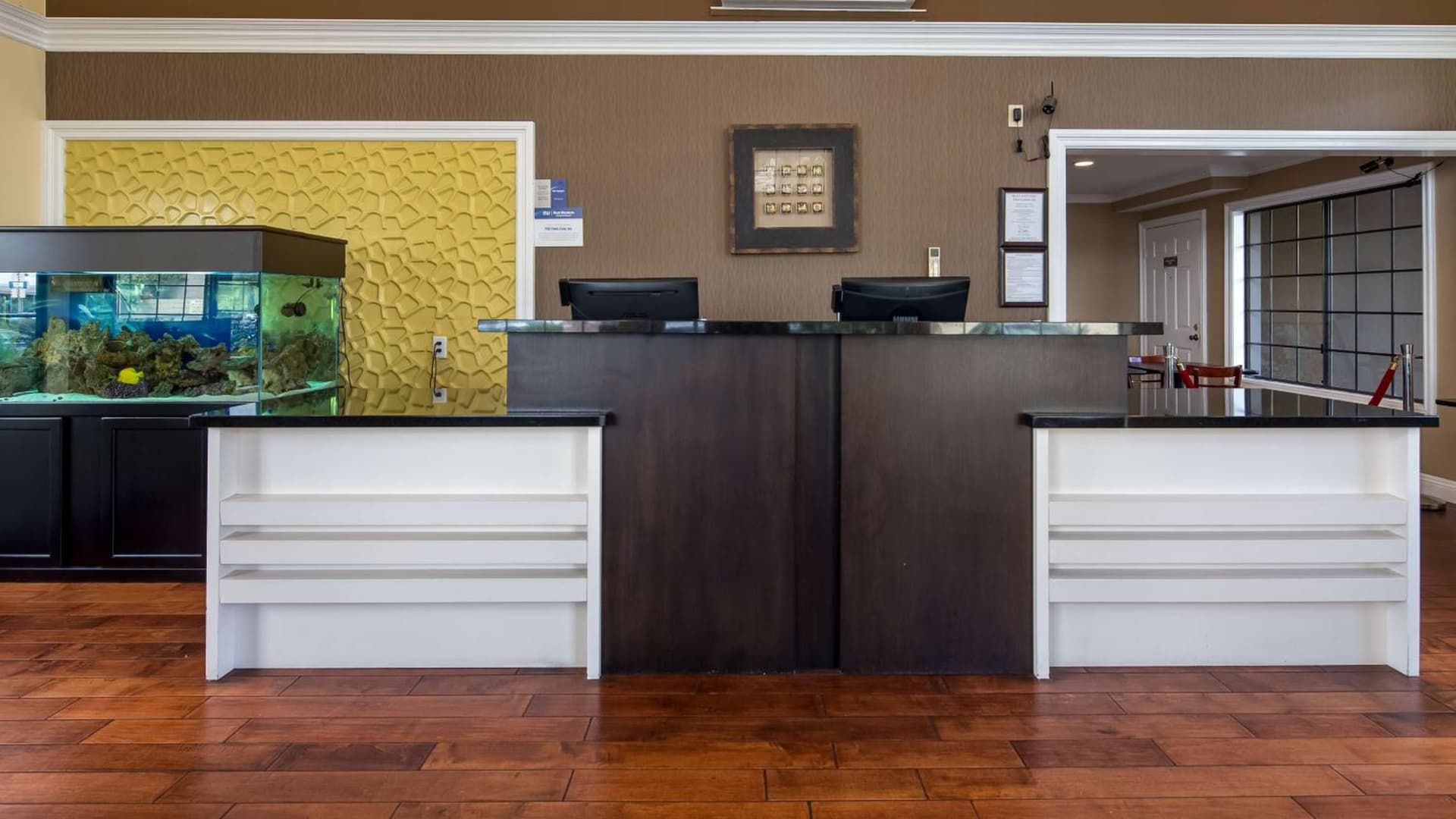 Best Western Palm Garden Inn interior in Westminster, CA — gallery photo 2
