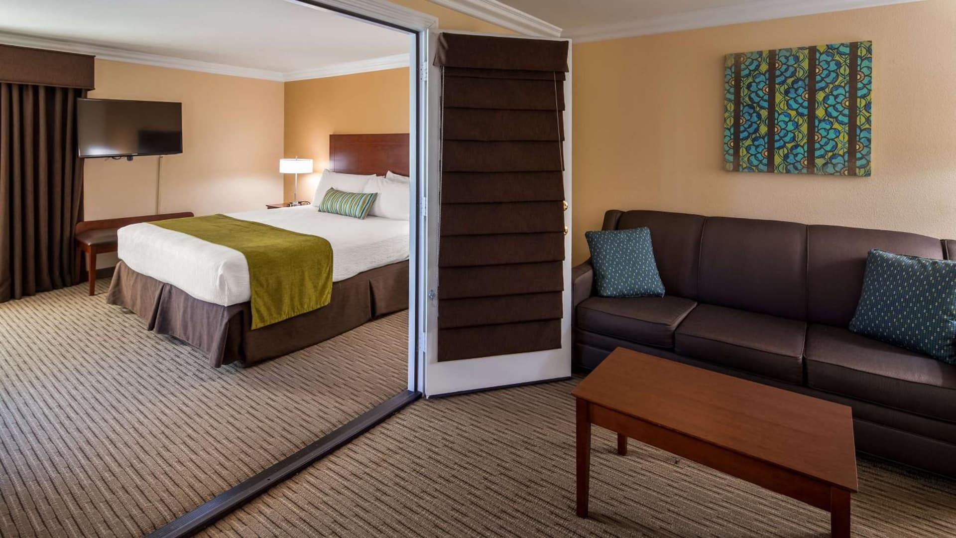 Best Western Harbour Inn & Suites Huntington - Sunset Beach gallery photo in Huntington Beach, CA — image 27