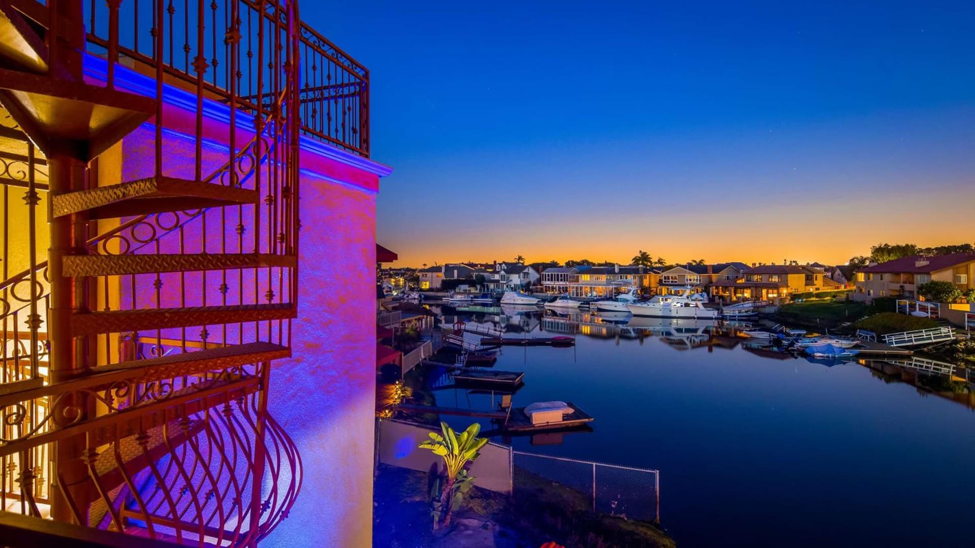 Best Western Harbour Inn & Suites Huntington - Sunset Beach property views in Huntington Beach, CA — gallery photo 3