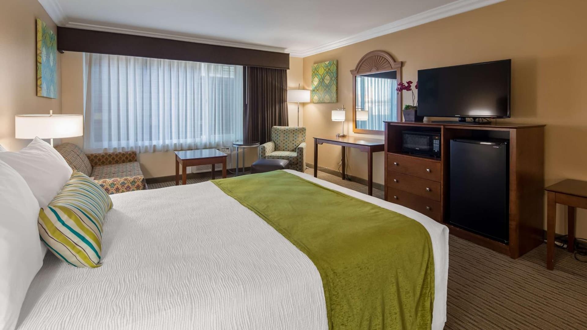Best Western Harbour Inn & Suites Huntington - Sunset Beach gallery photo in Huntington Beach, CA — image 21