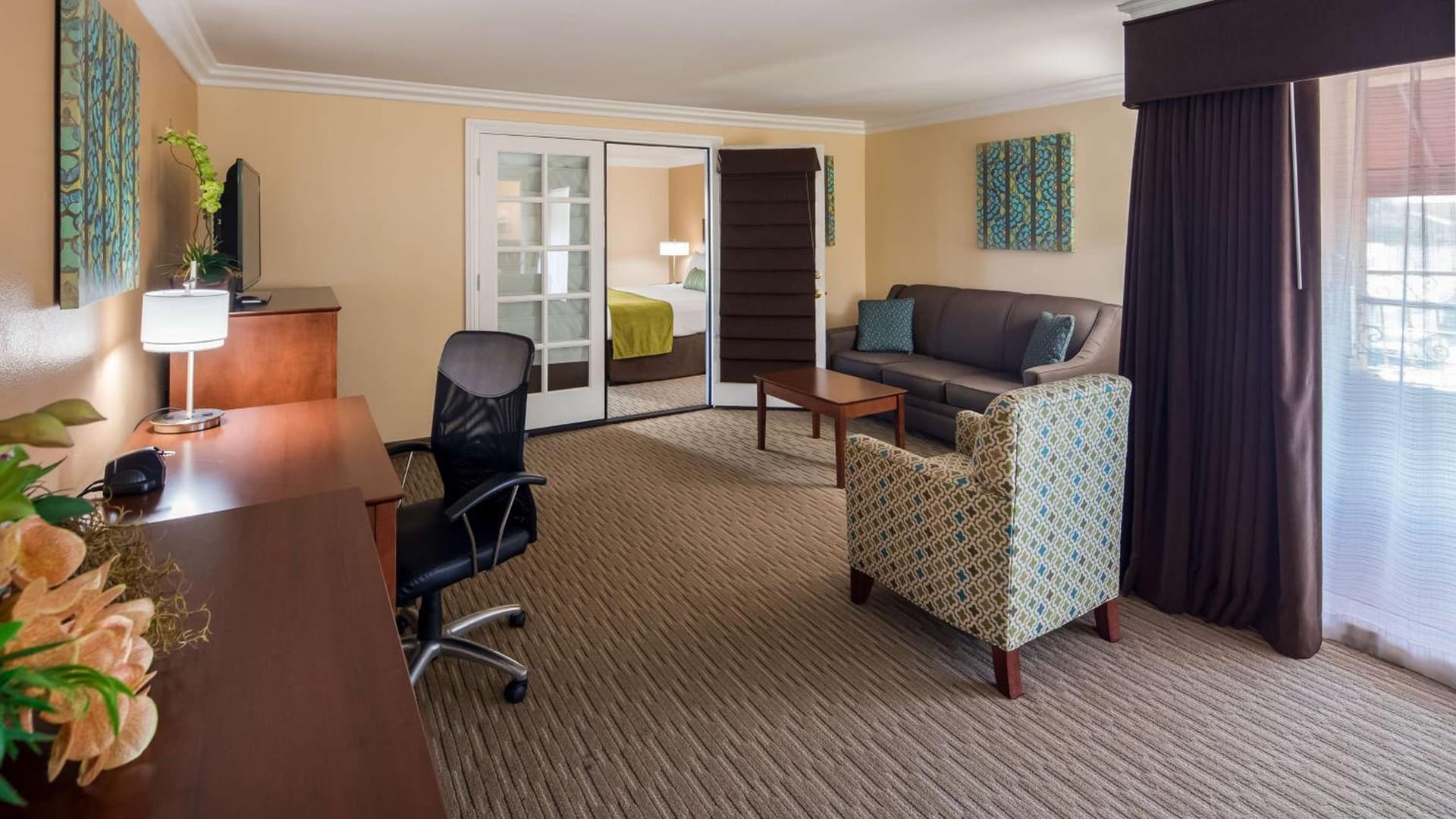 Best Western Harbour Inn & Suites Huntington - Sunset Beach gallery photo in Huntington Beach, CA — image 5
