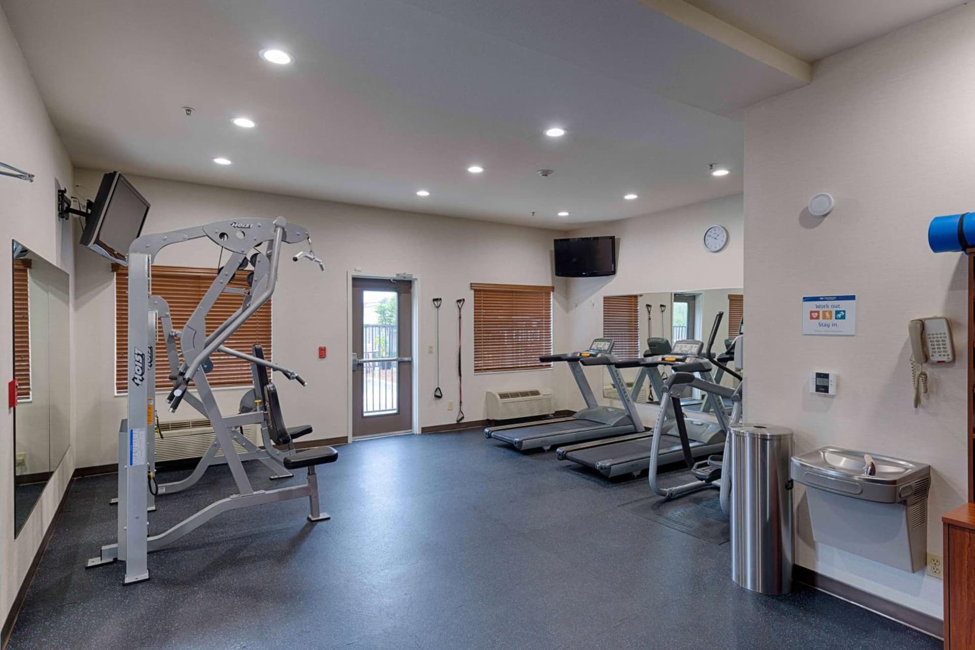 Best Western Plus Delta Inn & Suites property views in Oakley, CA — gallery photo 3