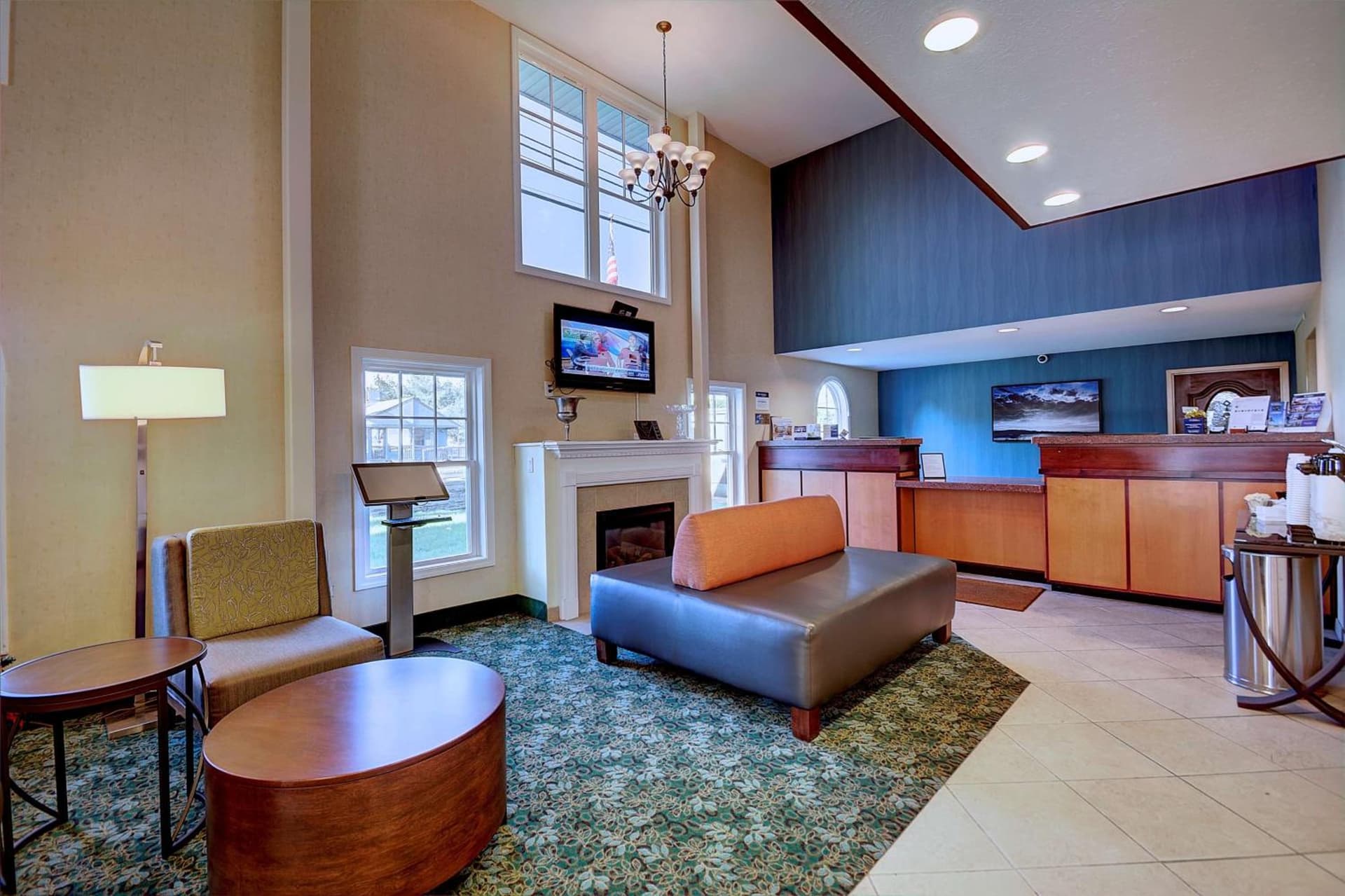Best Western Plus, The Inn at Hampton interior in Hampton, NH — gallery photo 2