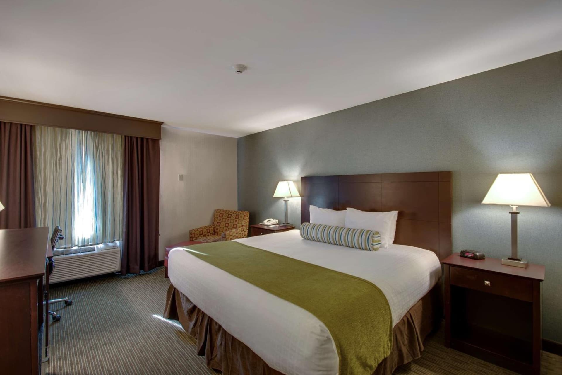 Best Western Plus, The Inn at Hampton gallery photo in Hampton, NH — image 22