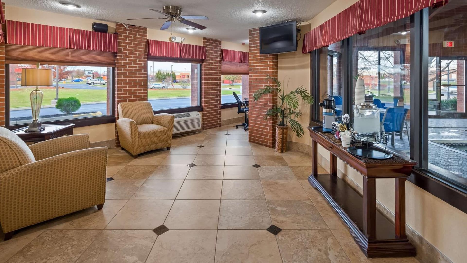 Best Western Canal Winchester Inn-Columbus South East property views in Canal Winchester, OH — gallery photo 3