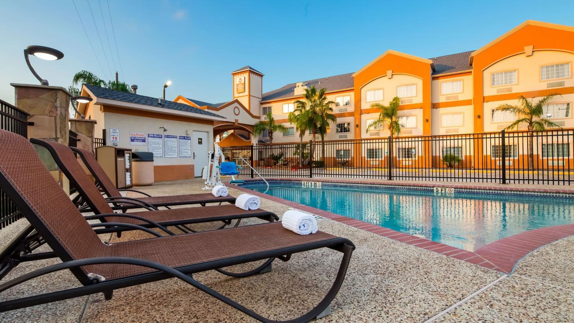 Best Western Plus Houston Atascocita Inn & Suites gallery photo in Humble, TX — image 9