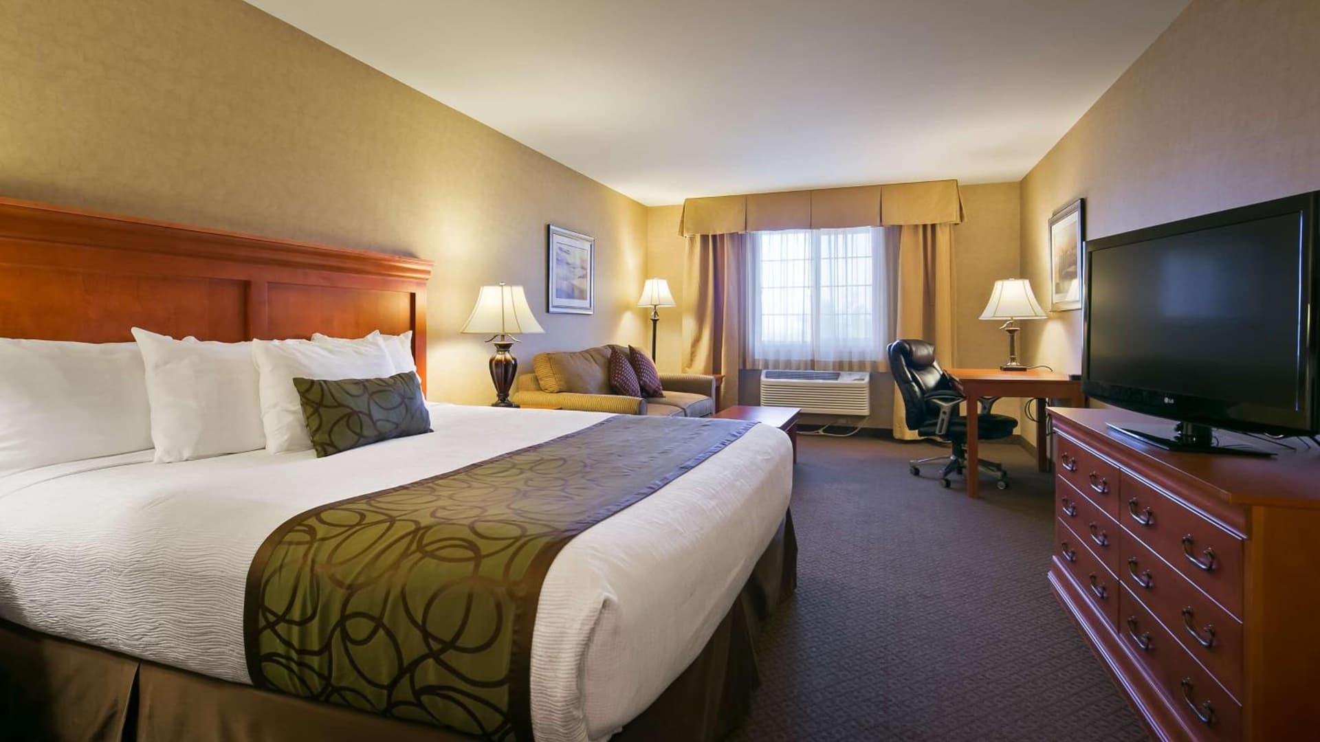Best Western Plus Kennewick Inn gallery photo in Kennewick, WA — image 19
