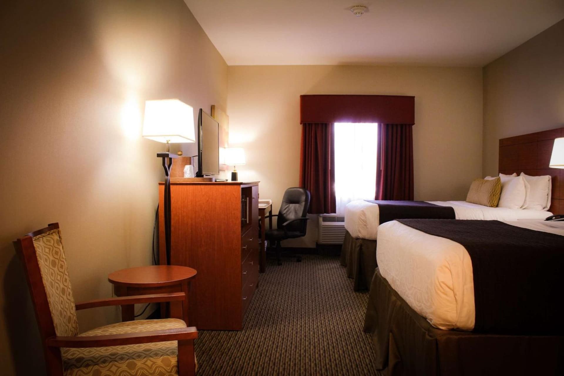 Best Western Plus Arrowhead Hotel gallery photo in Colton, CA — image 4