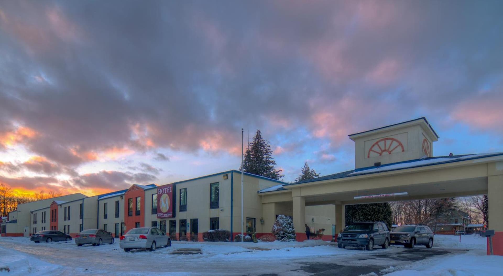 Hotel M Mount Pocono featured exterior or lobby in Mount Pocono, PA — similar hotel
