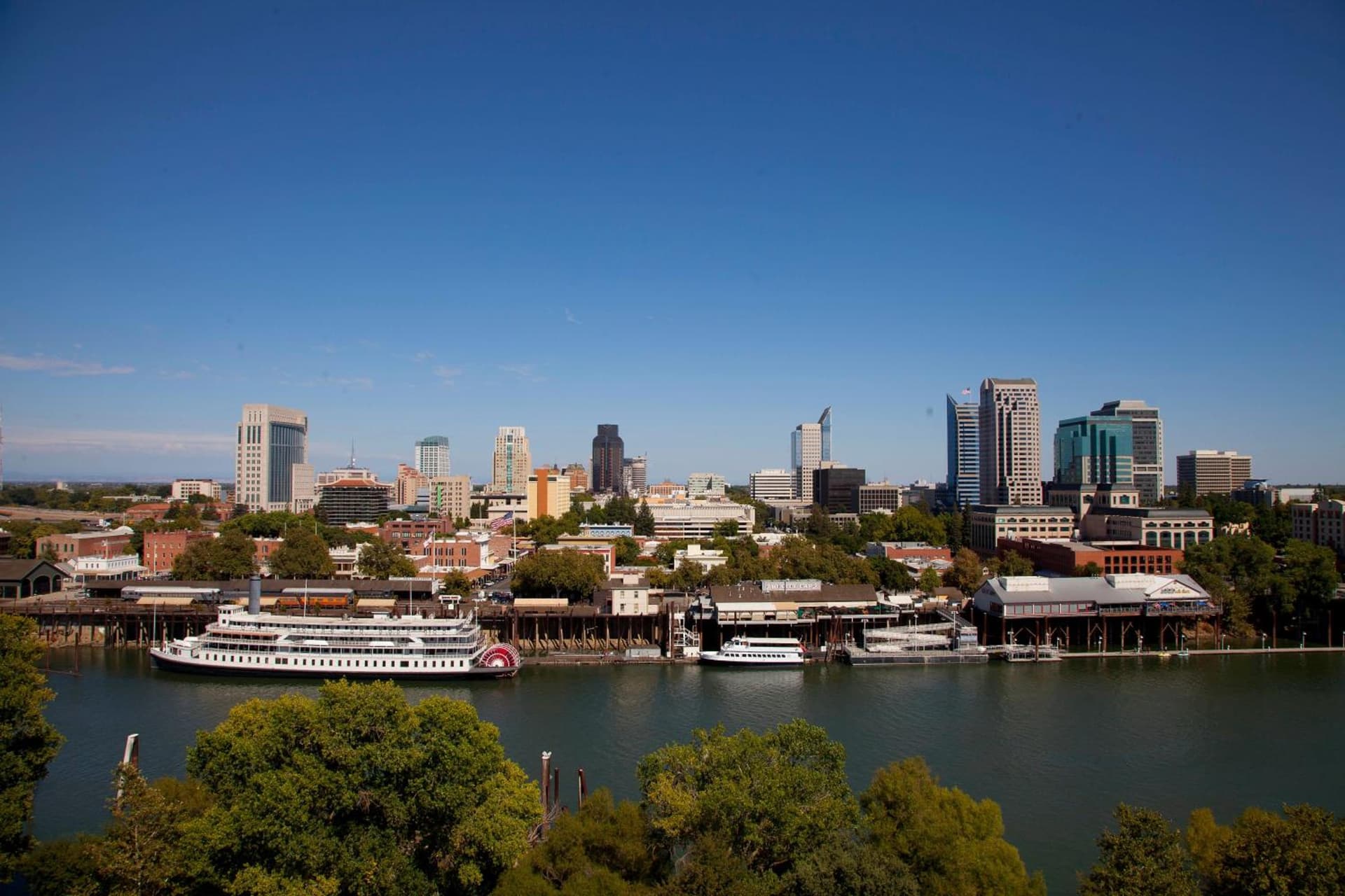 Delta King Hotel property views in Sacramento, CA — gallery photo 3