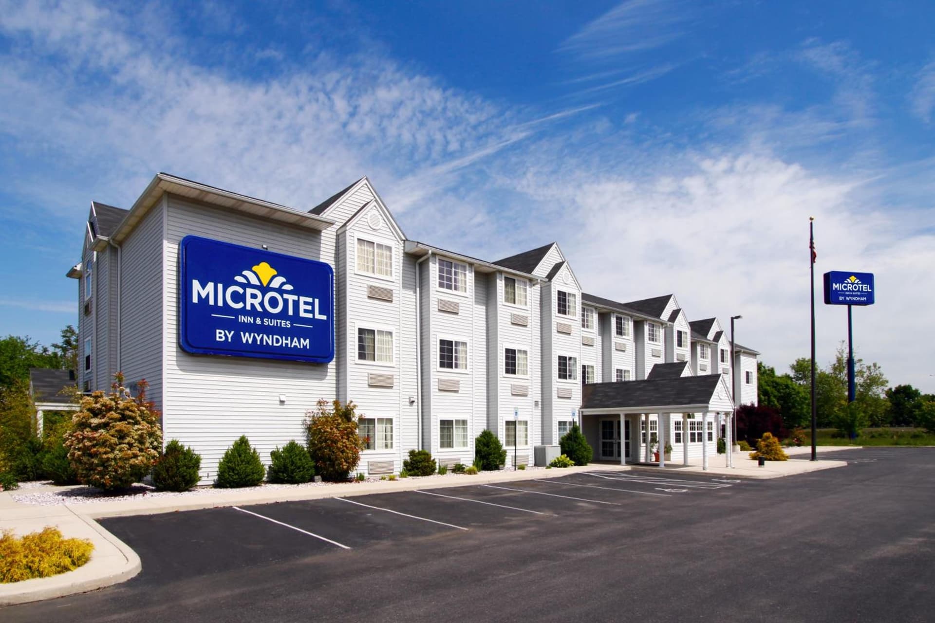 Microtel Inn & Suites by Wyndham Hagerstown by I-81 interior in Hagerstown, MD — gallery photo 2
