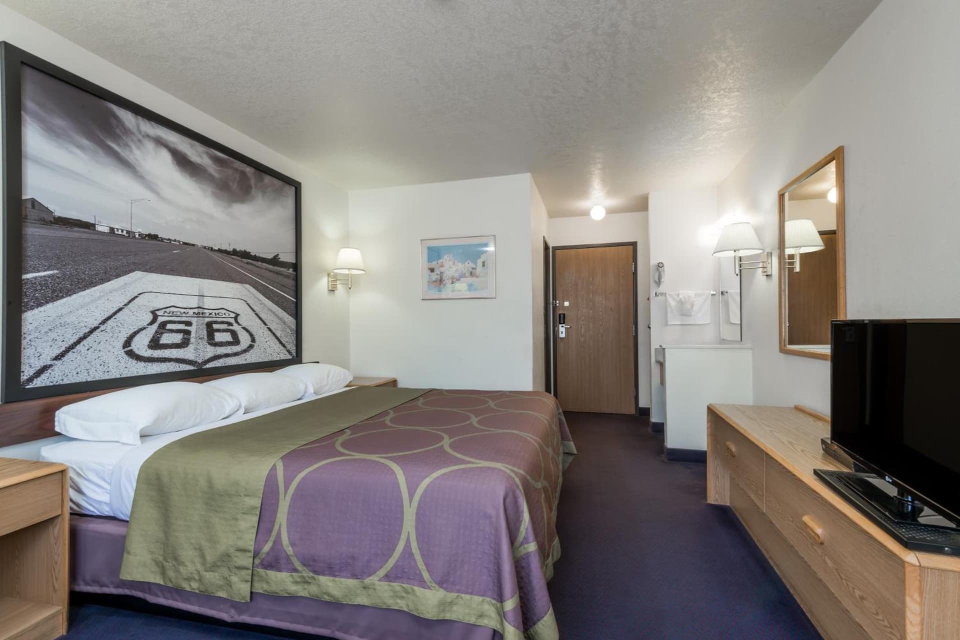 Super 8 by Wyndham Bernalillo gallery photo in Bernalillo, NM — image 28