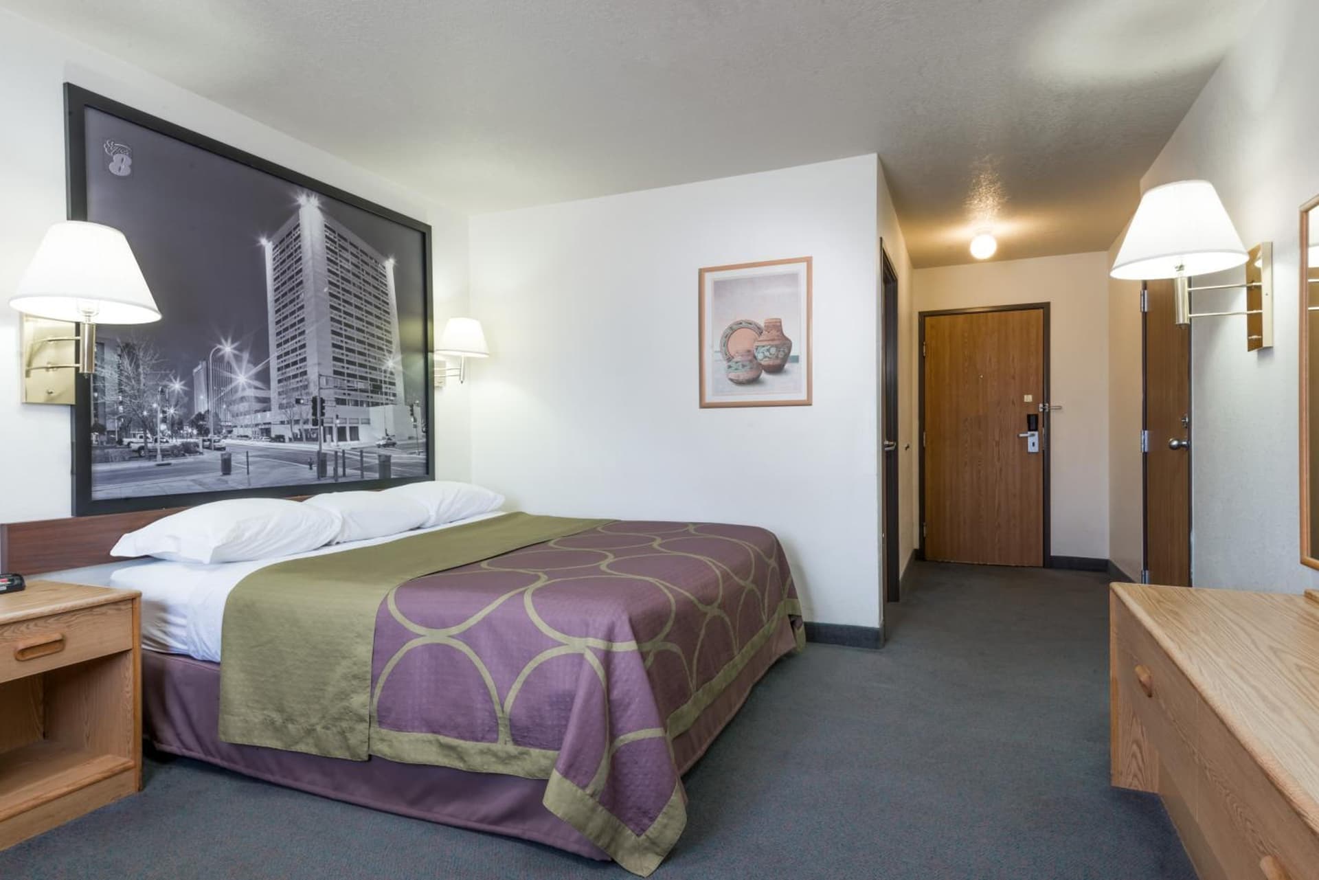 Super 8 by Wyndham Bernalillo gallery photo in Bernalillo, NM — image 29