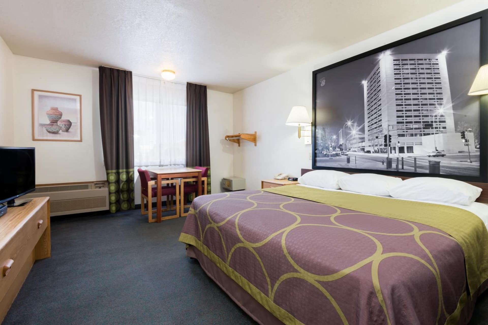 Super 8 by Wyndham Bernalillo gallery photo in Bernalillo, NM — image 25