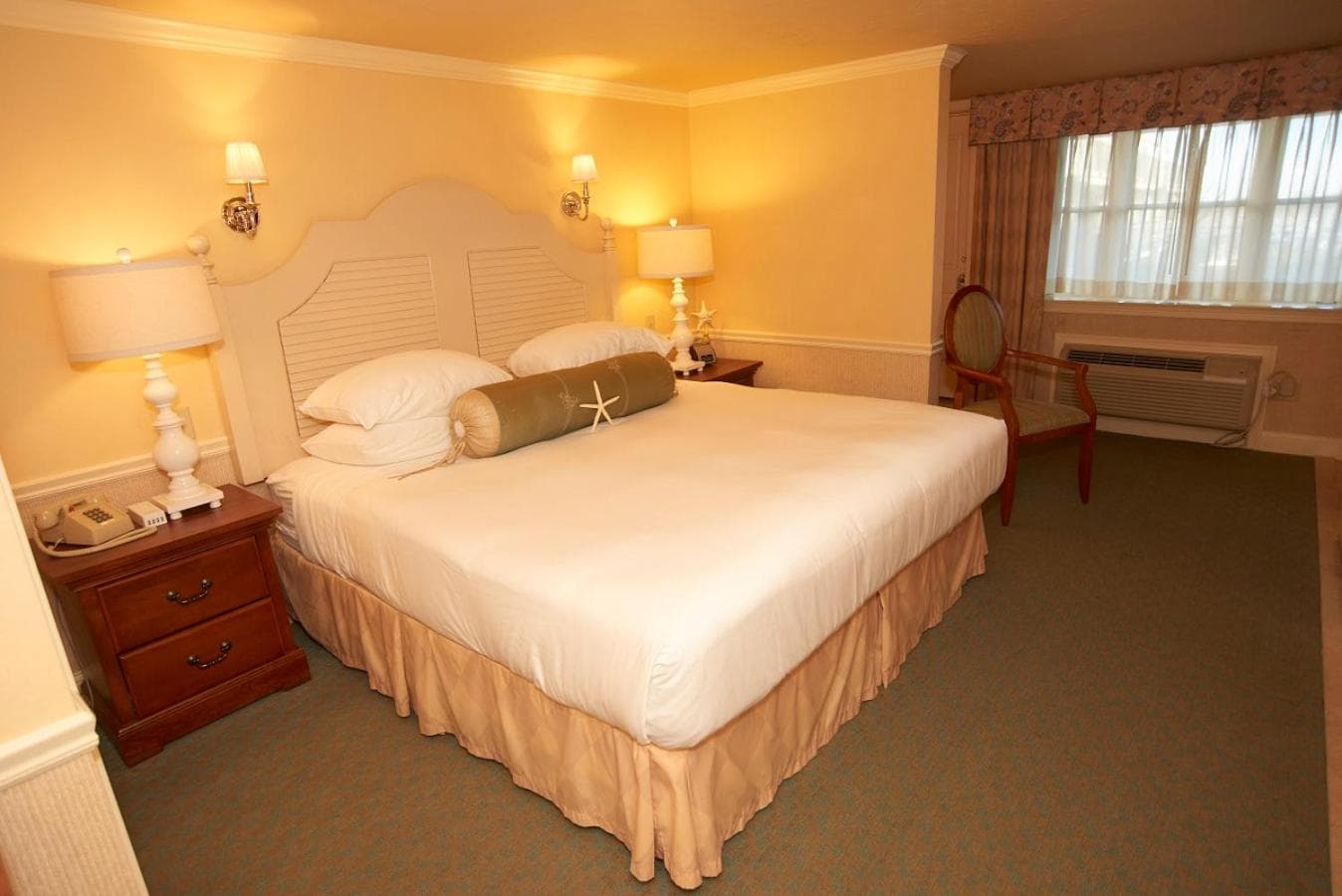 Anchor In Distinctive Waterfront Lodging gallery photo in Hyannis — image 87