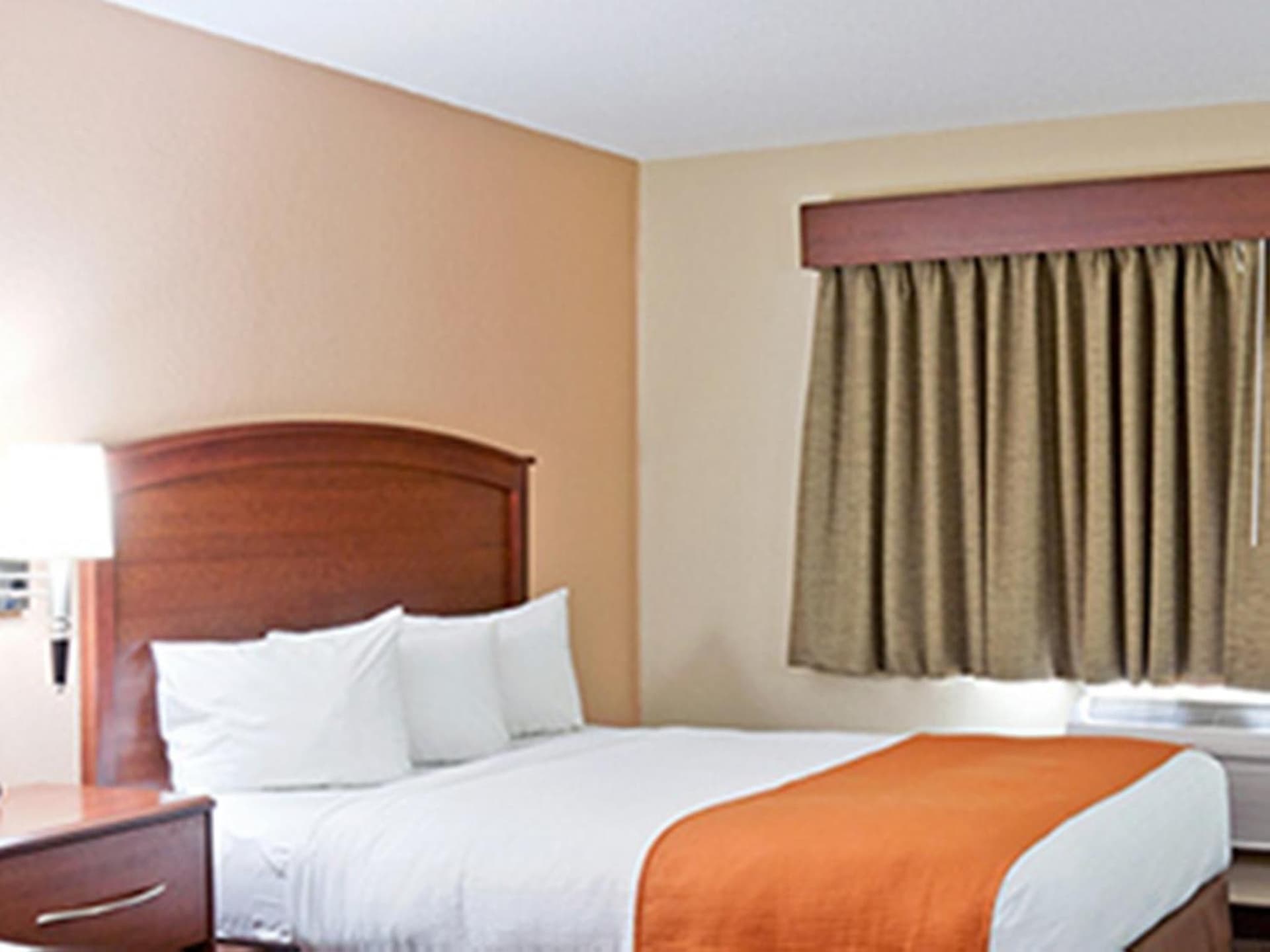 AmericInn by Wyndham Fargo West Acres gallery photo in Fargo, ND — image 34