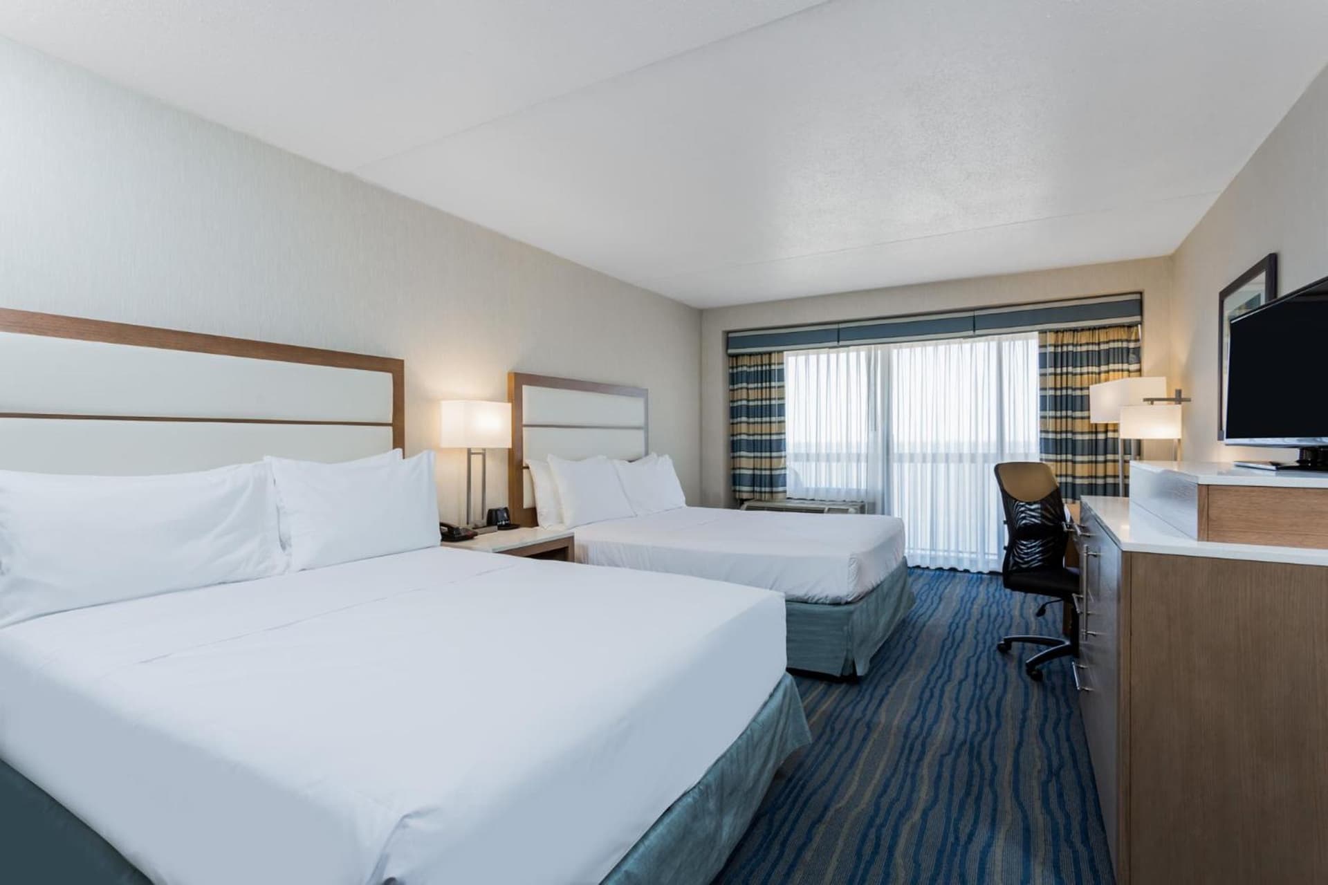 Wyndham Virginia Beach Oceanfront gallery photo in Virginia Beach, VA — image 4