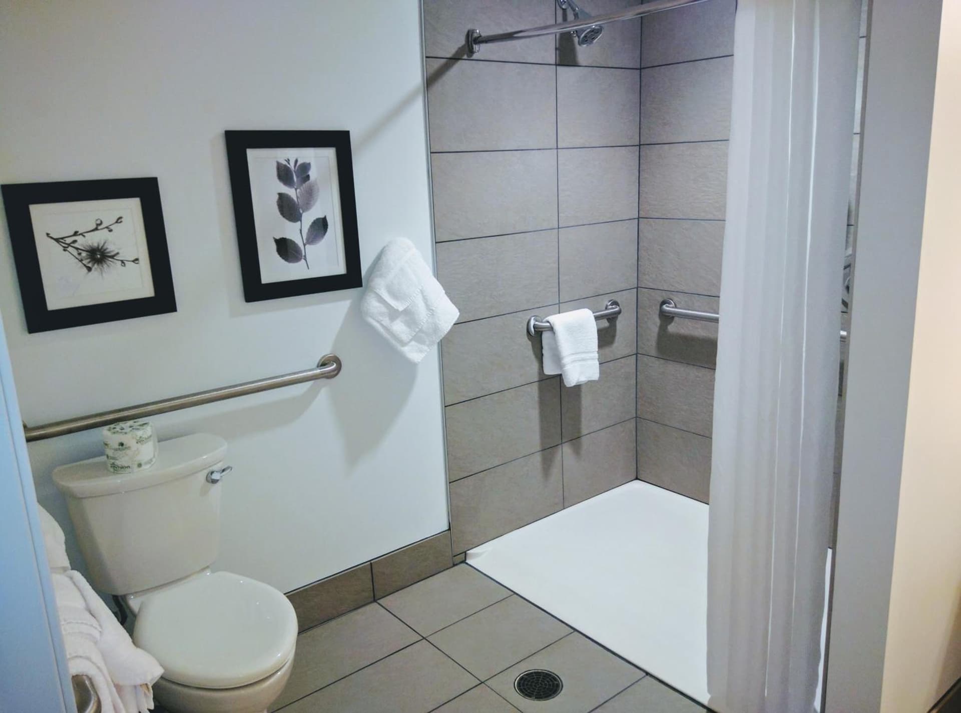 Country Inn & Suites by Radisson, Seattle-Tacoma International Airport, WA gallery photo in SeaTac, WA — image 32
