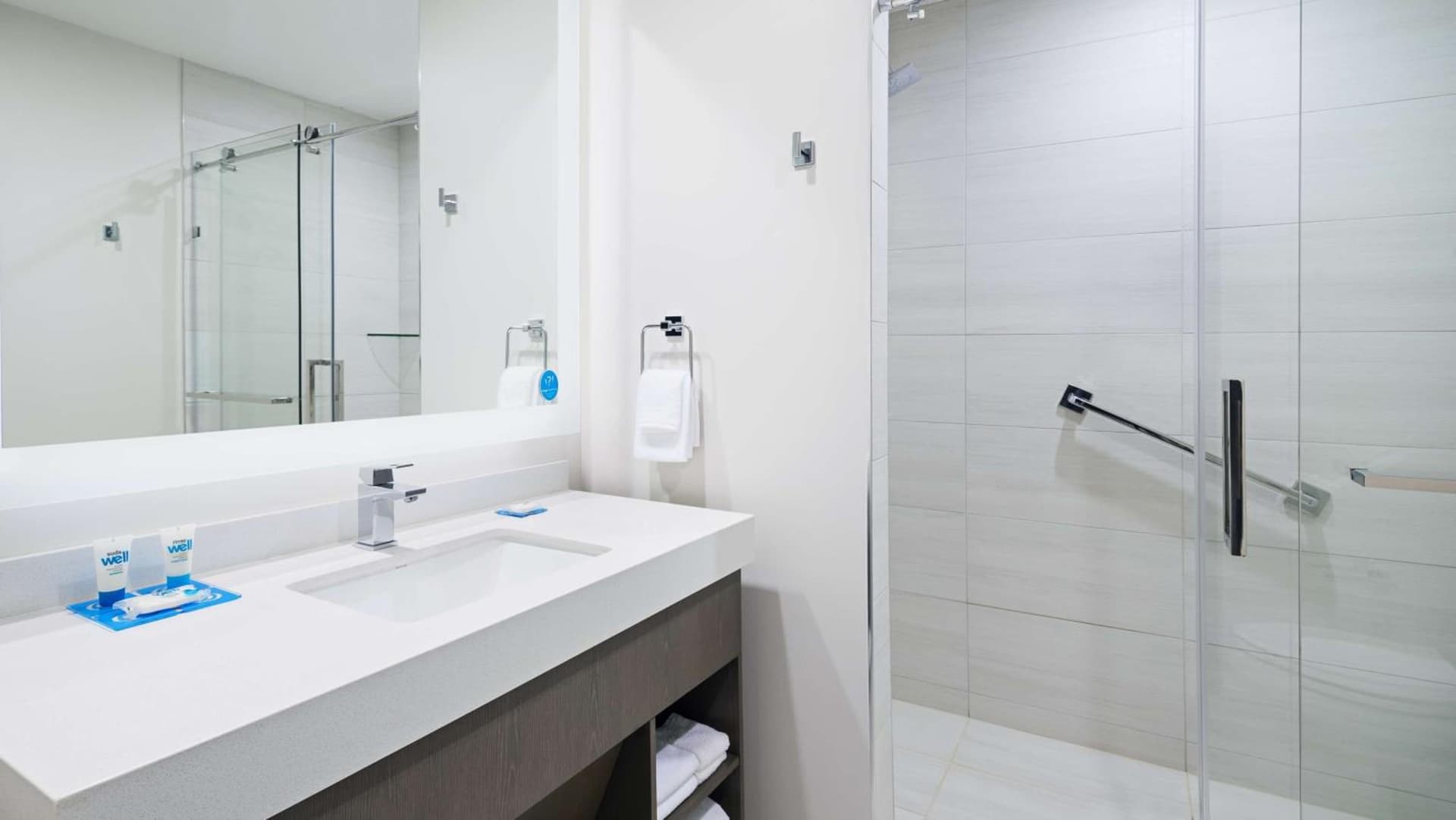 Hyatt House Jersey City gallery photo in Jersey City, NJ — image 16