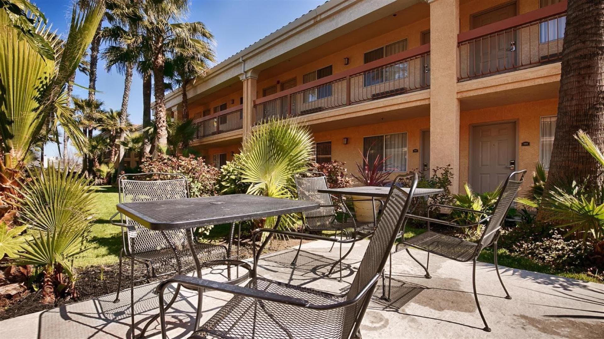Best Western Palm Court Inn gallery photo in Modesto, CA — image 4