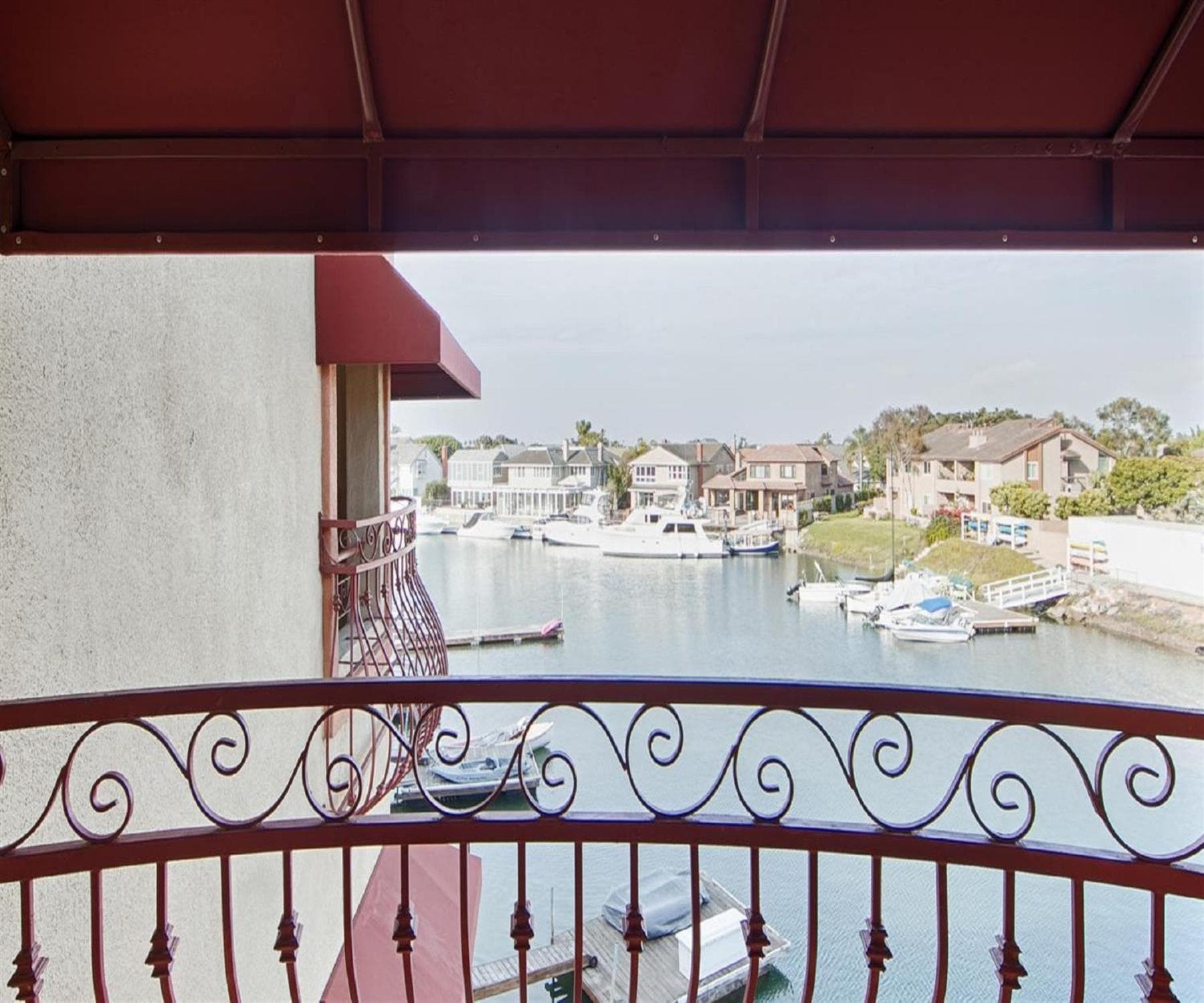 Best Western Harbour Inn & Suites Huntington - Sunset Beach gallery photo in Huntington Beach, CA — image 9