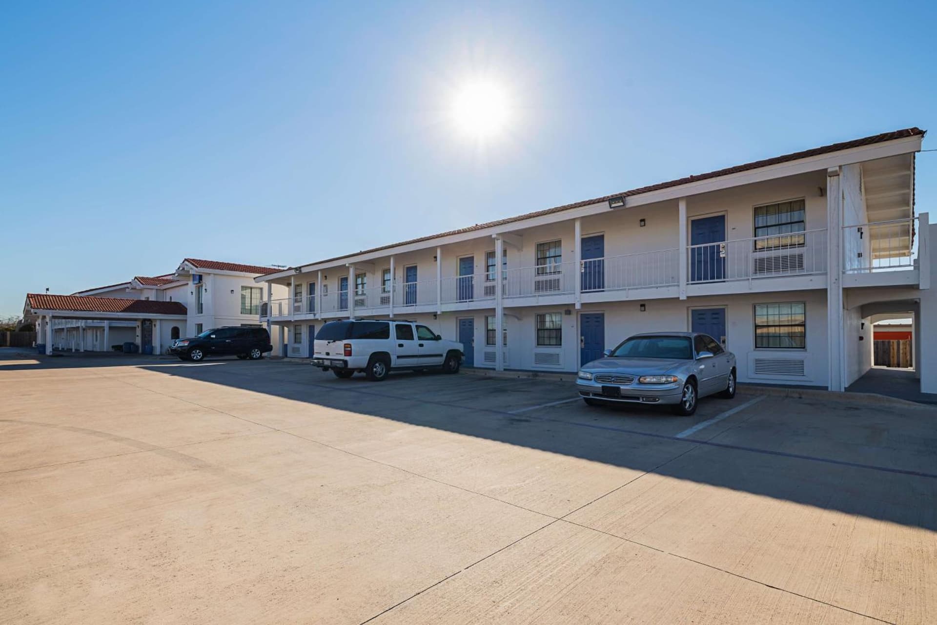 Motel 6-Grand Prairie, TX - Interstate 30 gallery photo in Grand Prairie, TX — image 12