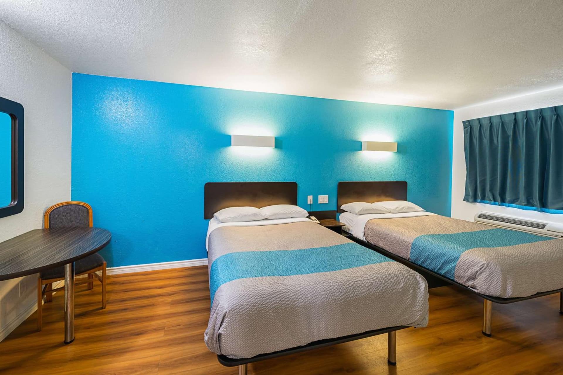 Motel 6-Grand Prairie, TX - Interstate 30 gallery photo in Grand Prairie, TX — image 20