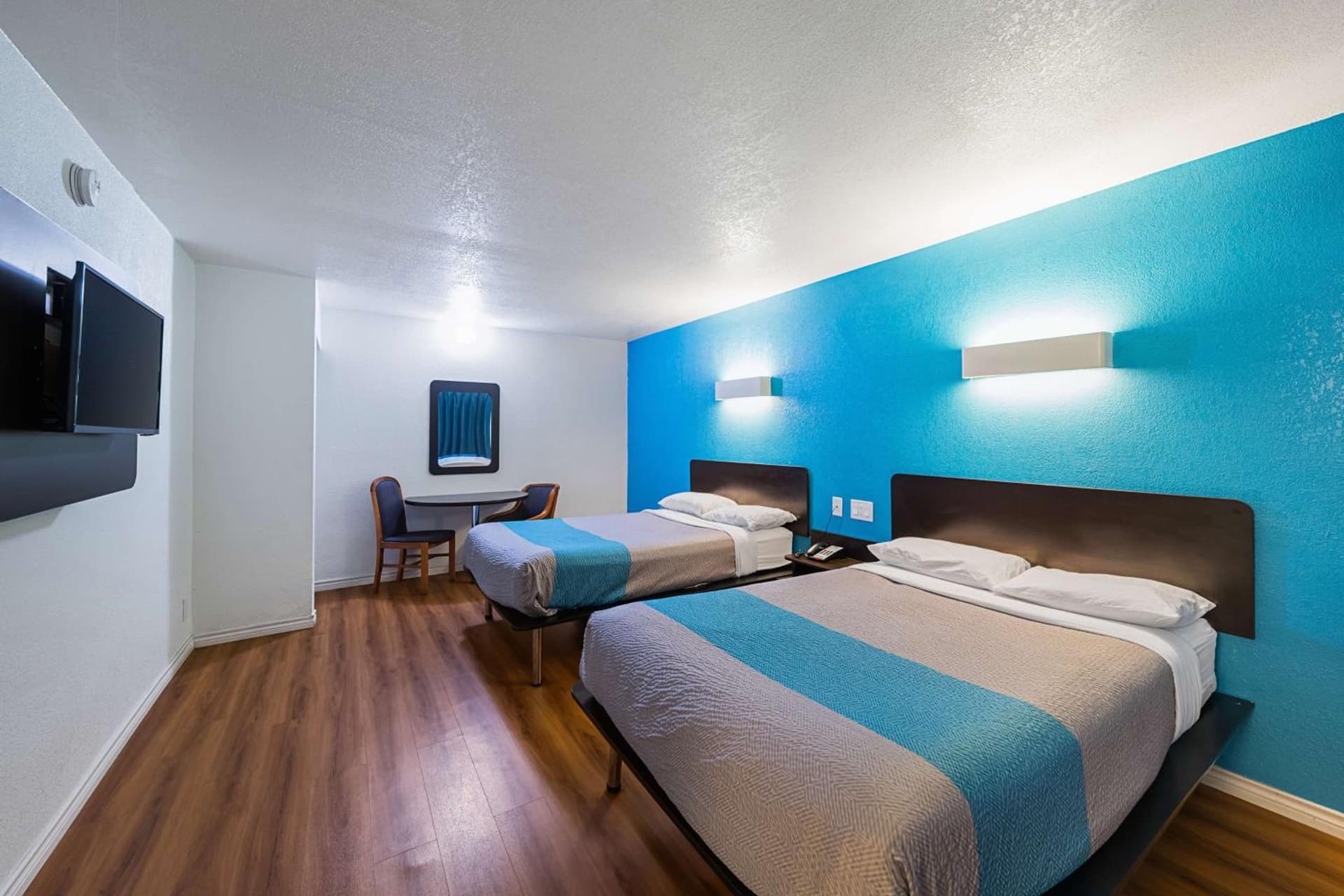 Motel 6-Grand Prairie, TX - Interstate 30 gallery photo in Grand Prairie, TX — image 15