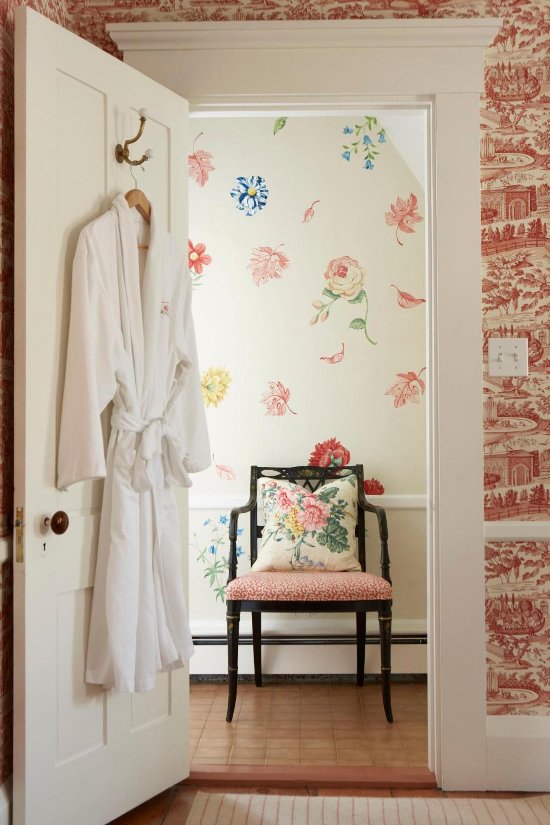 Hob Knob gallery photo in Edgartown — image 25