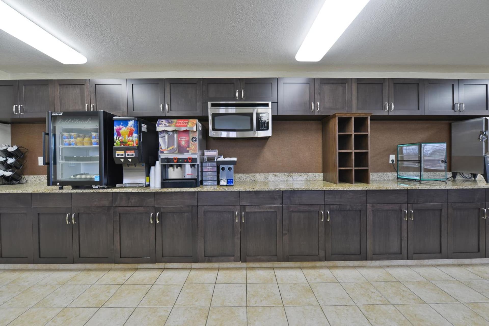 Americas Best Value Inn and Suites Bismarck gallery photo in Bismarck, ND — image 23