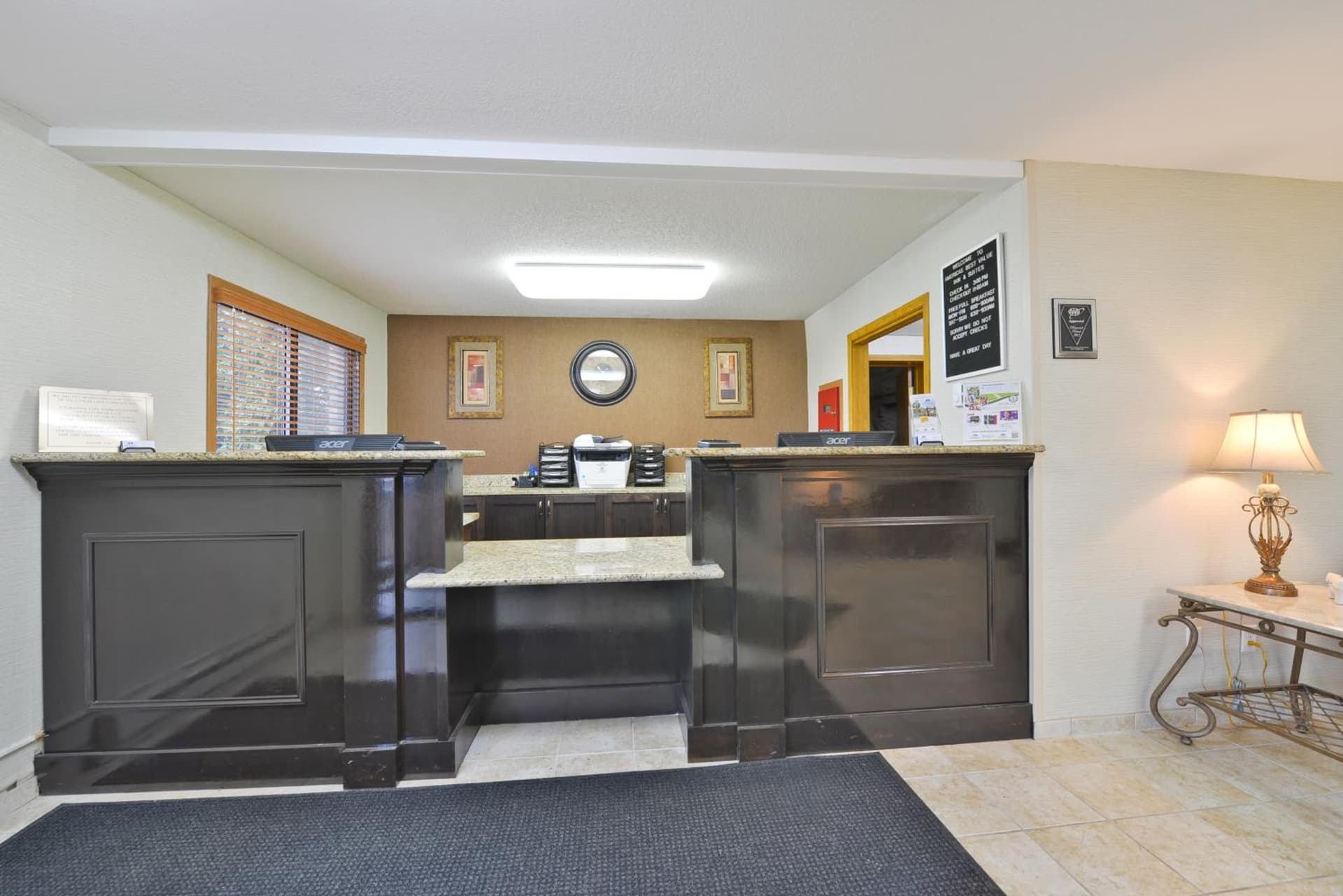 Americas Best Value Inn and Suites Bismarck gallery photo in Bismarck, ND — image 9
