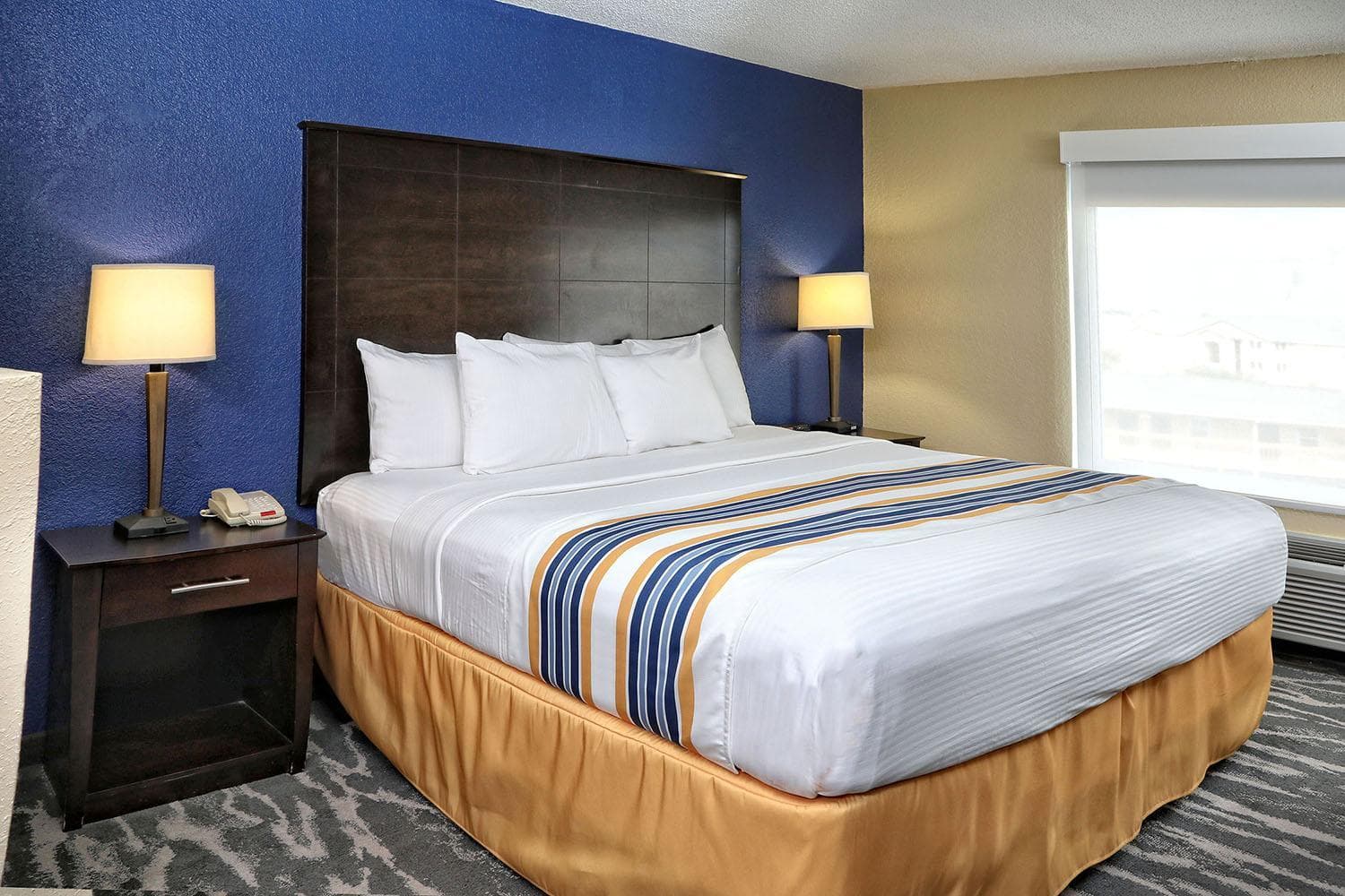 Eagles Nest Inn interior in Statesboro, GA — gallery photo 2