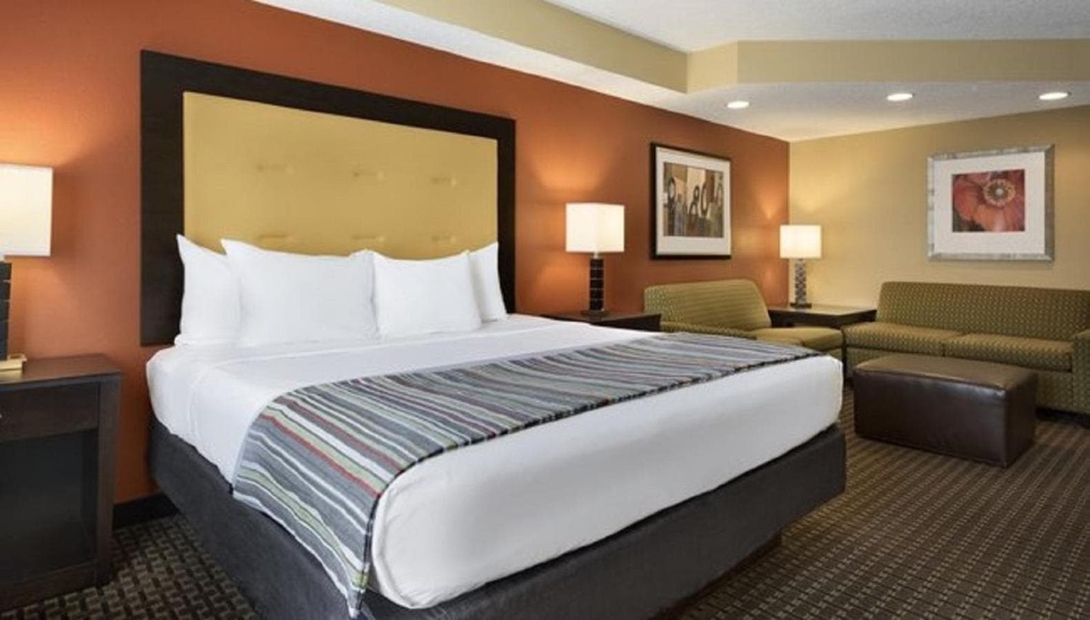 Garner Hotel Evansville East by IHG gallery photo in Evansville, IN — image 15