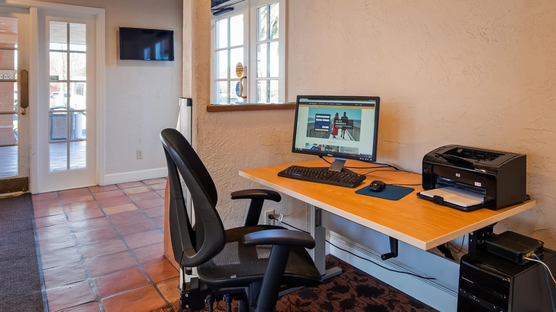 SFO El Rancho Inn SureStay Collection by Best Western property views in Millbrae, CA — gallery photo 3