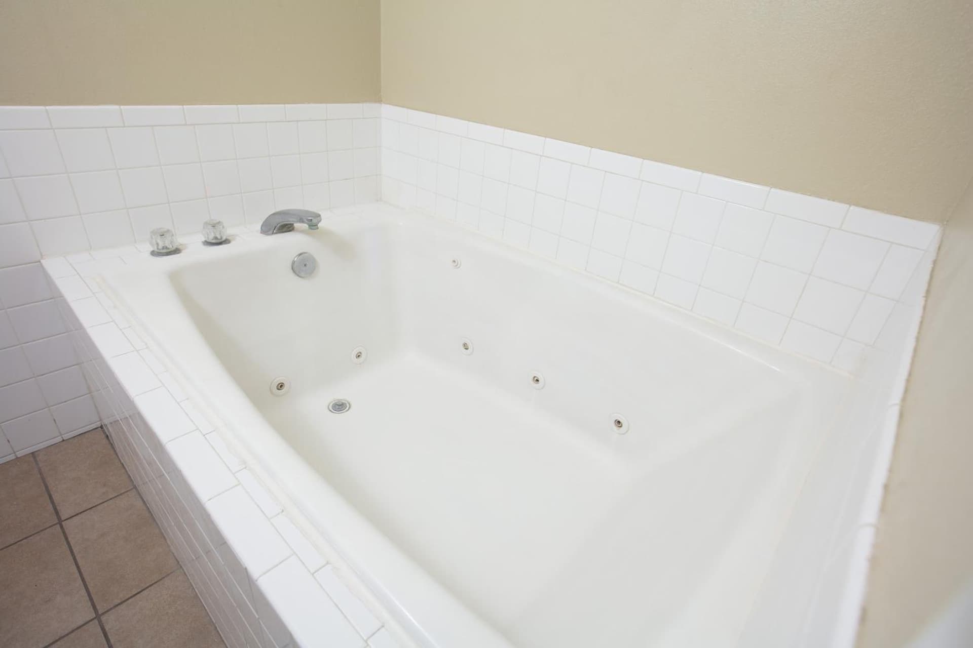 Ramada by Wyndham Odessa Near University of Texas Permian gallery photo in Odessa, TX — image 26