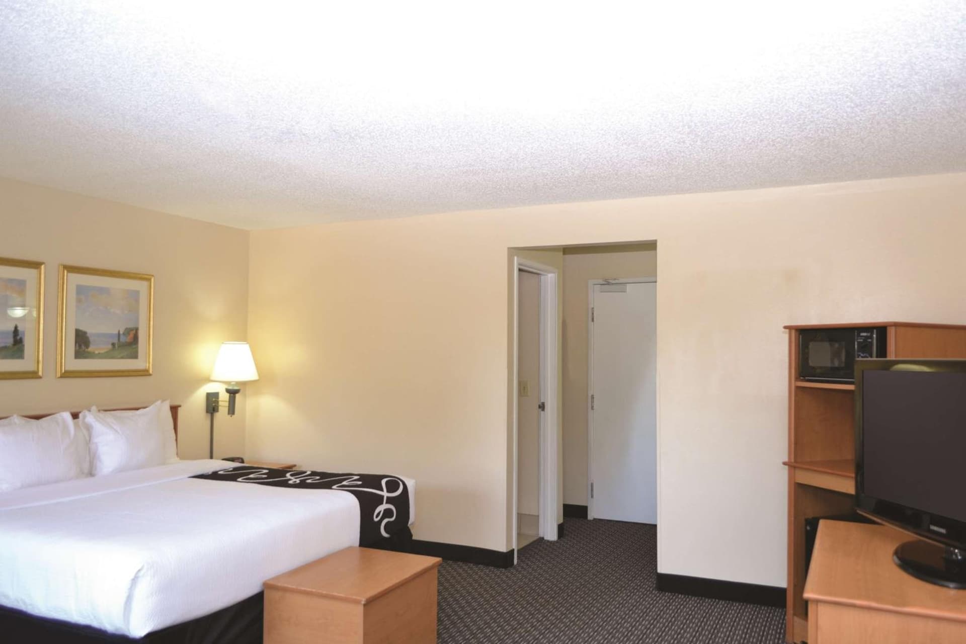 La Quinta by Wyndham Tampa Fairgrounds - Casino gallery photo in Tampa, FL — image 13