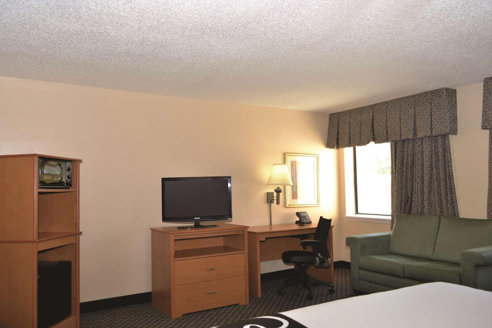 La Quinta by Wyndham Tampa Fairgrounds - Casino gallery photo in Tampa, FL — image 24