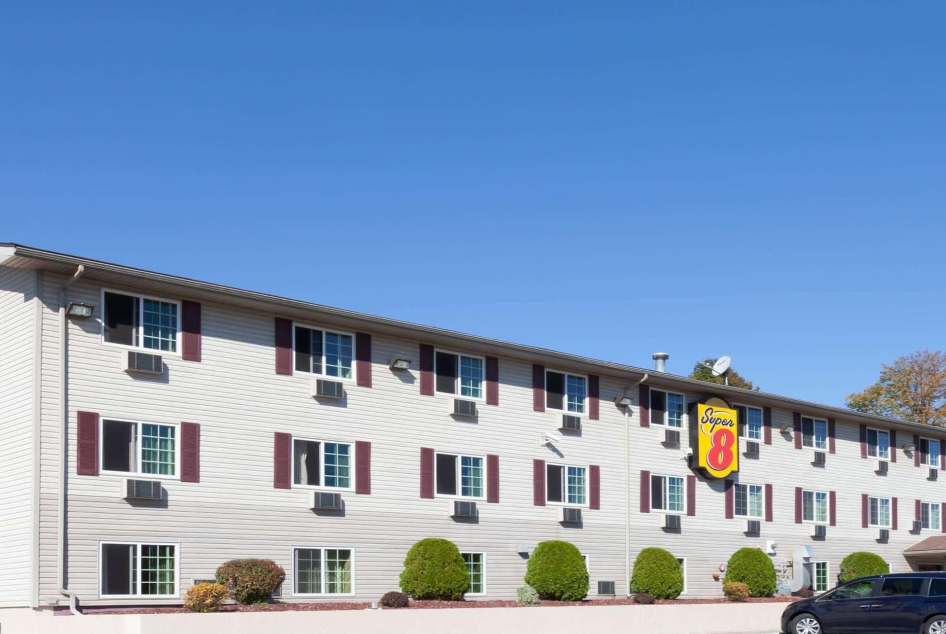 Super 8 by Wyndham Johnstown/Gloversville featured exterior or lobby in Johnstown, NY — similar hotel