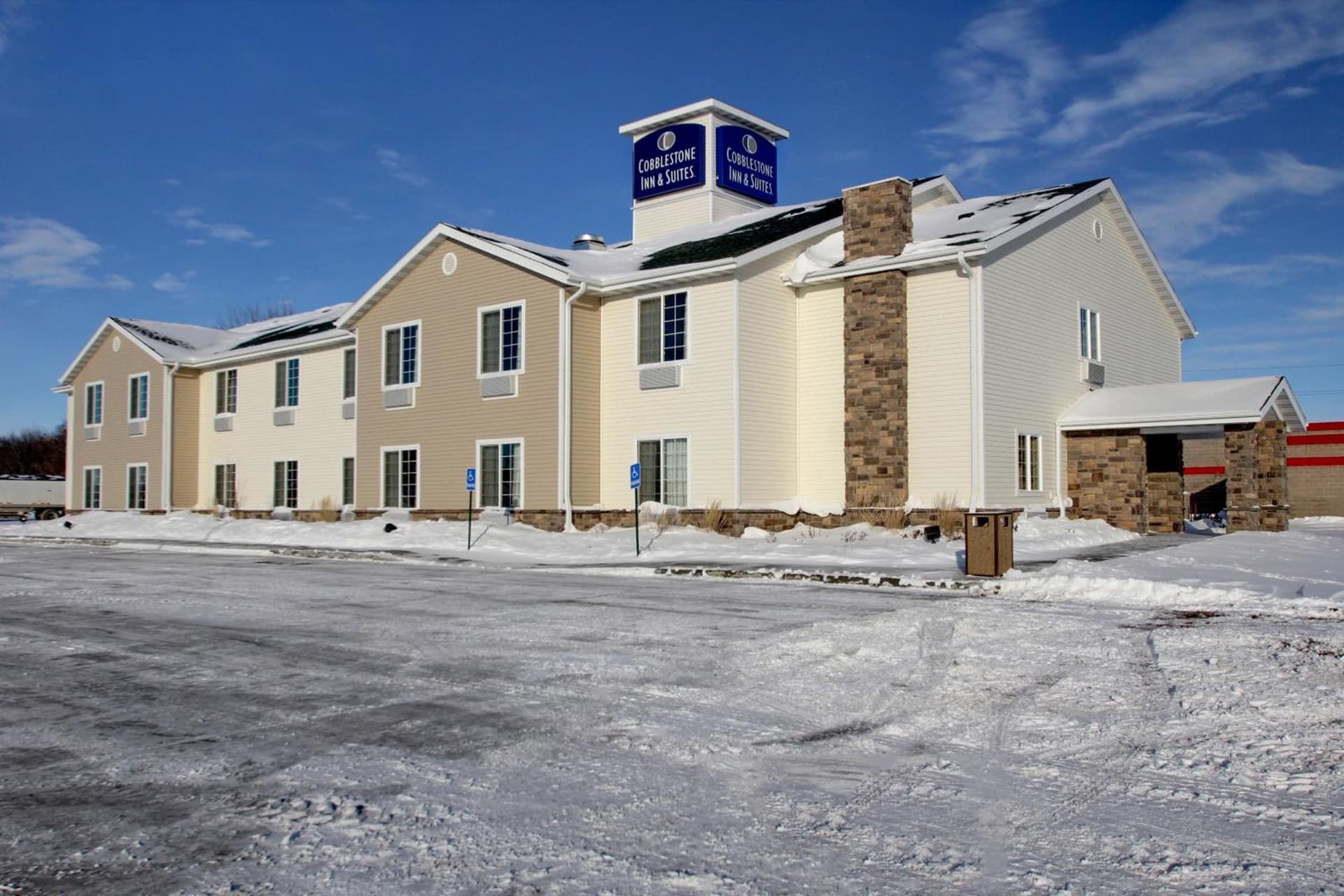 Cobblestone Inn & Suites - Carrington featured exterior or lobby in Carrington, ND — similar hotel