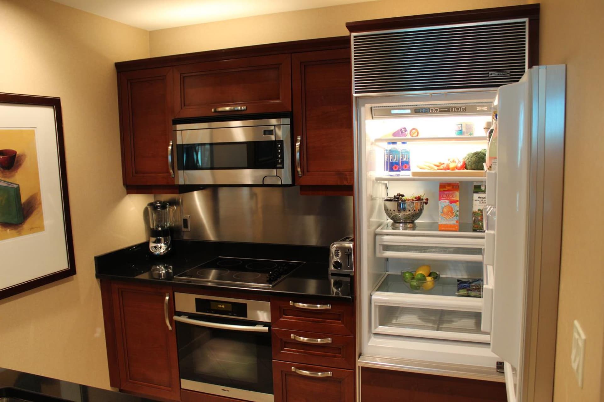 Luxury Suites International at The Signature property views in Las Vegas, NV — gallery photo 3