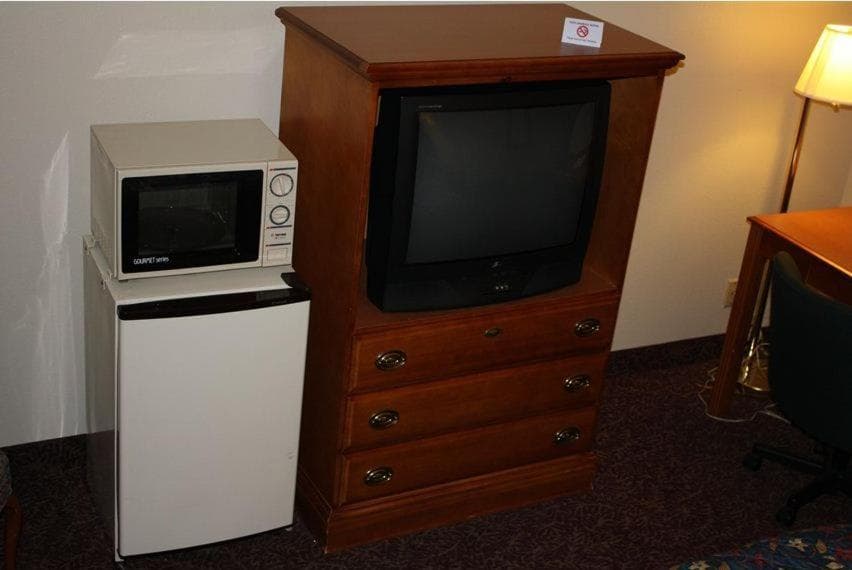 Emerald Inn property views in Maplewood, MN — gallery photo 3
