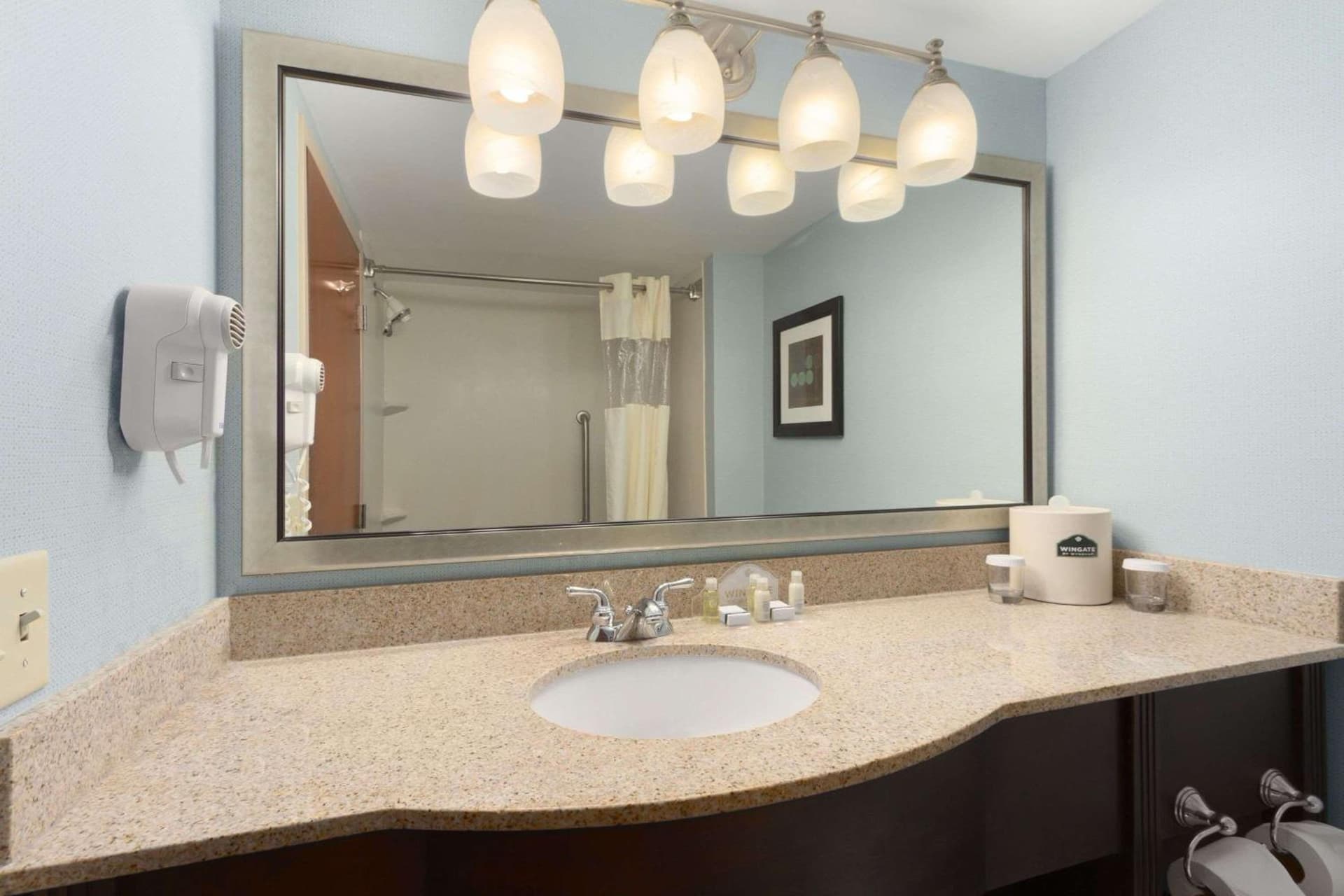 Holiday Inn Express Fayetteville Fort Bragg by IHG gallery photo in Fayetteville, NC — image 19