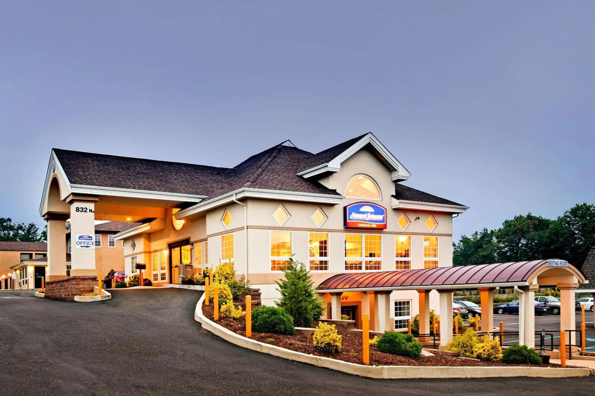 Howard Johnson by Wyndham Blackwood Near Philadelphia featured exterior or lobby in Blackwood, NJ — similar hotel