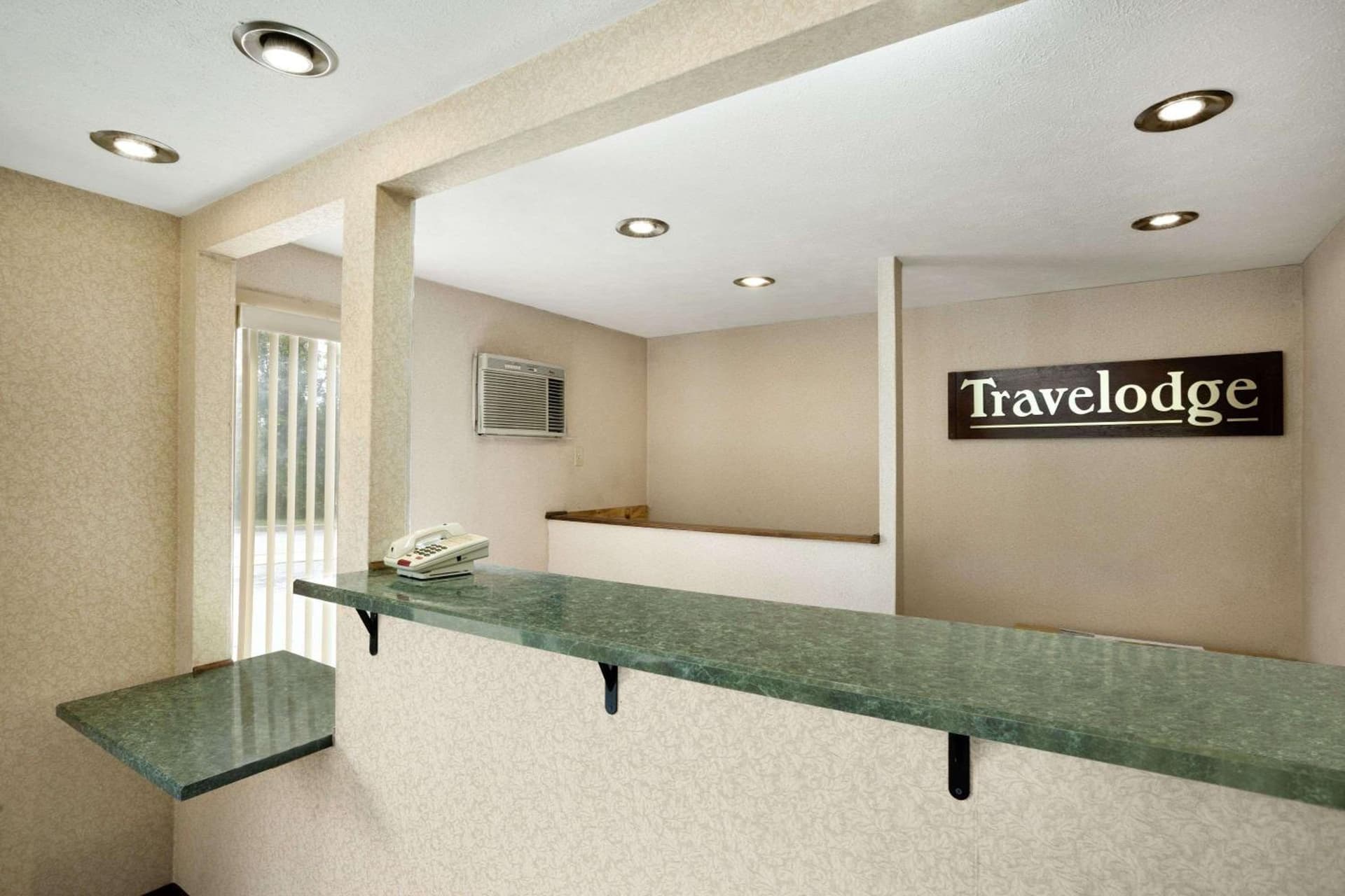 Travelodge by Wyndham La Porte/Michigan City Area gallery photo in LaPorte, IN — image 21