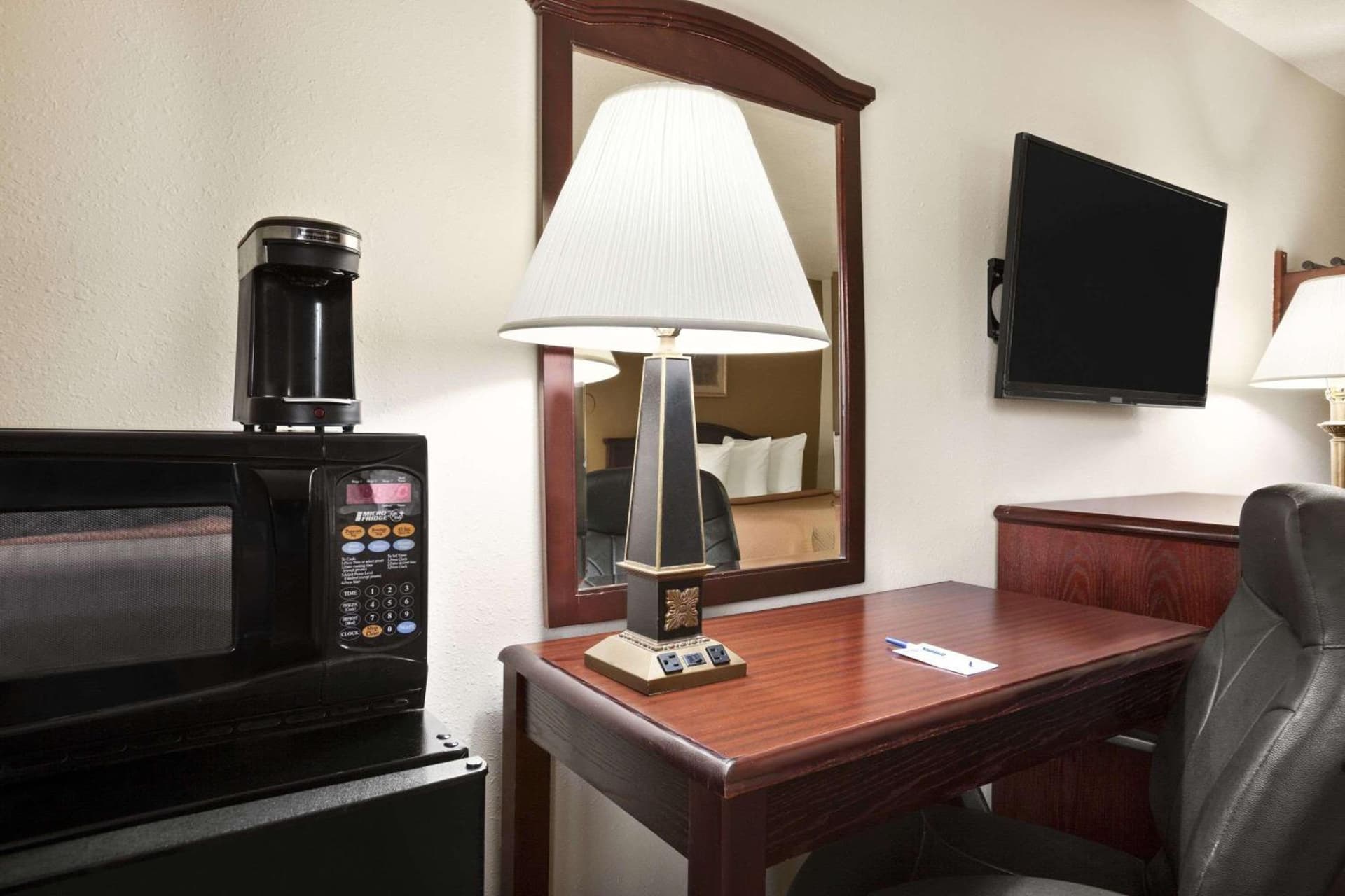 Travelodge by Wyndham La Porte/Michigan City Area gallery photo in LaPorte, IN — image 18