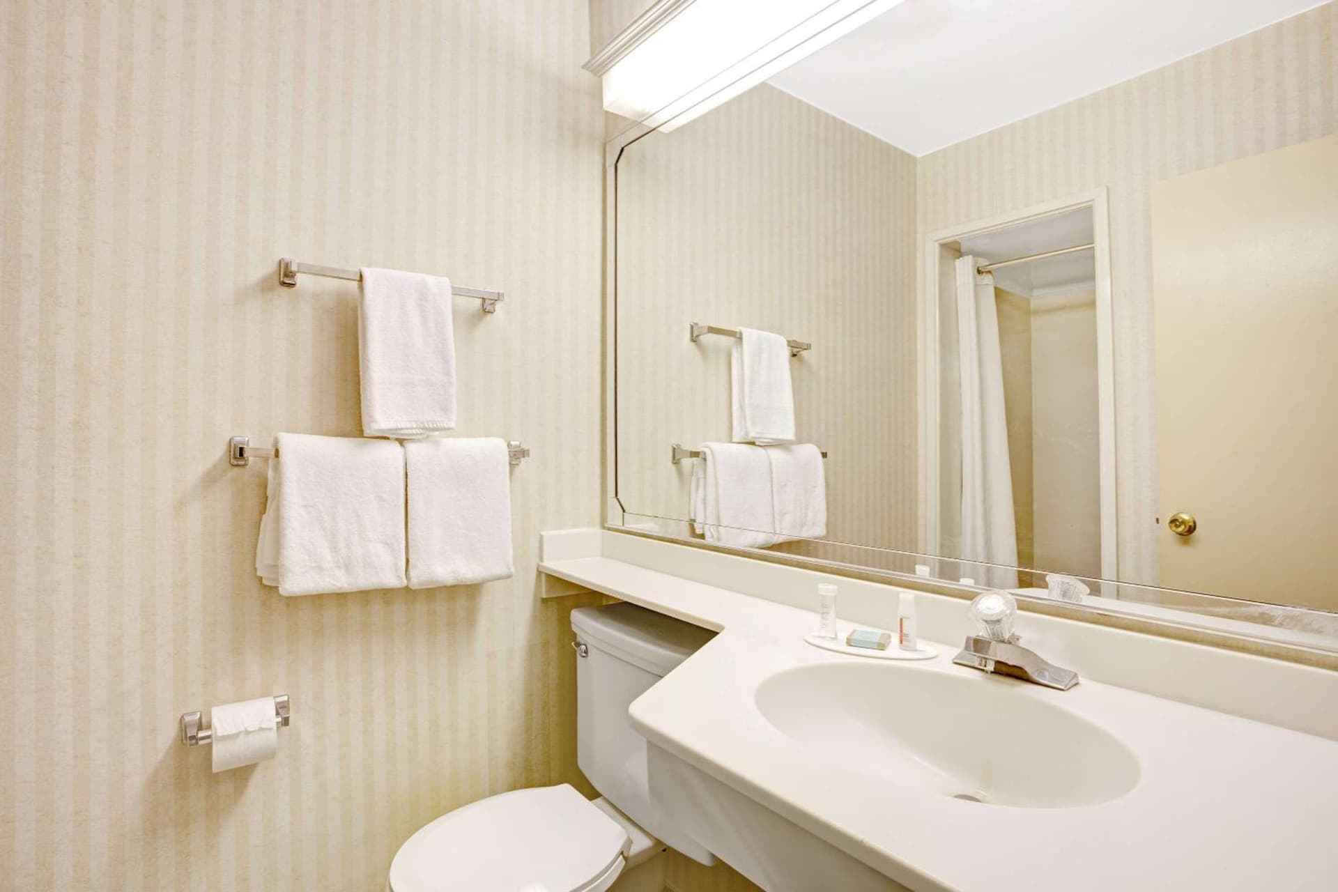 Travelodge by Wyndham Seattle By The Space Needle gallery photo in Seattle, WA — image 19
