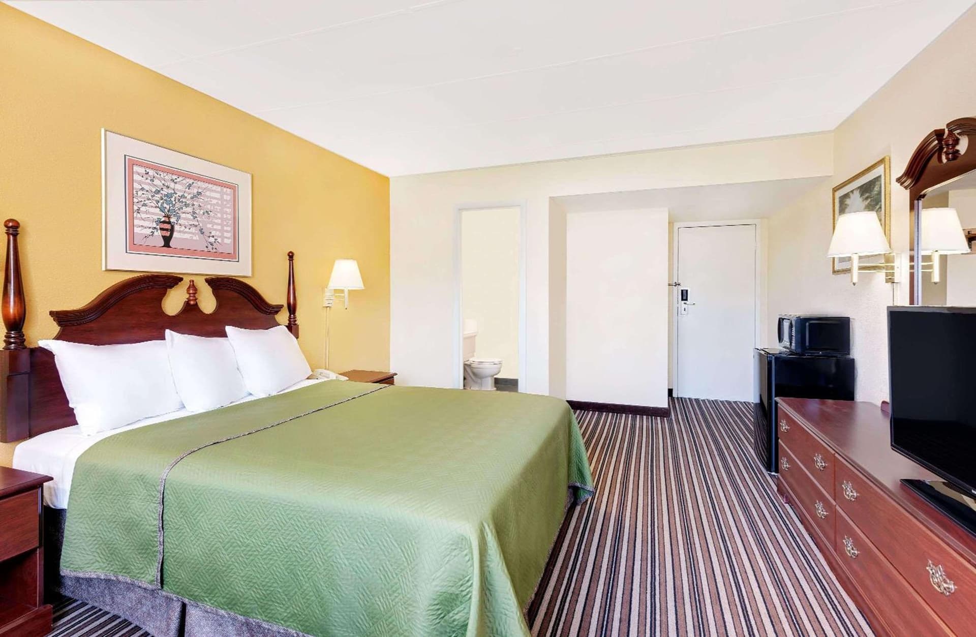 Travelodge by Wyndham Chambersburg gallery photo in Chambersburg, PA — image 5