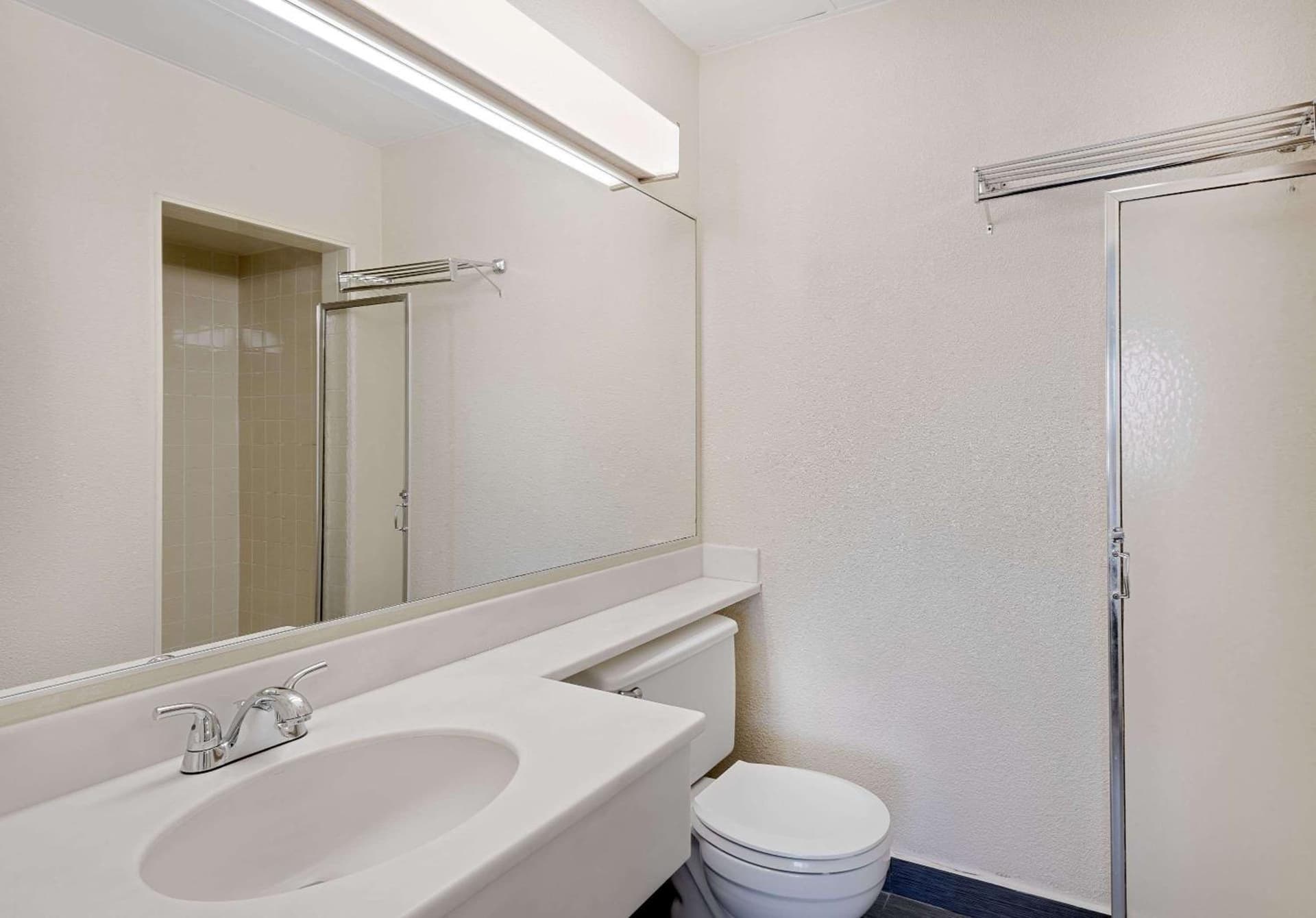 Travelodge by Wyndham Chambersburg gallery photo in Chambersburg, PA — image 19