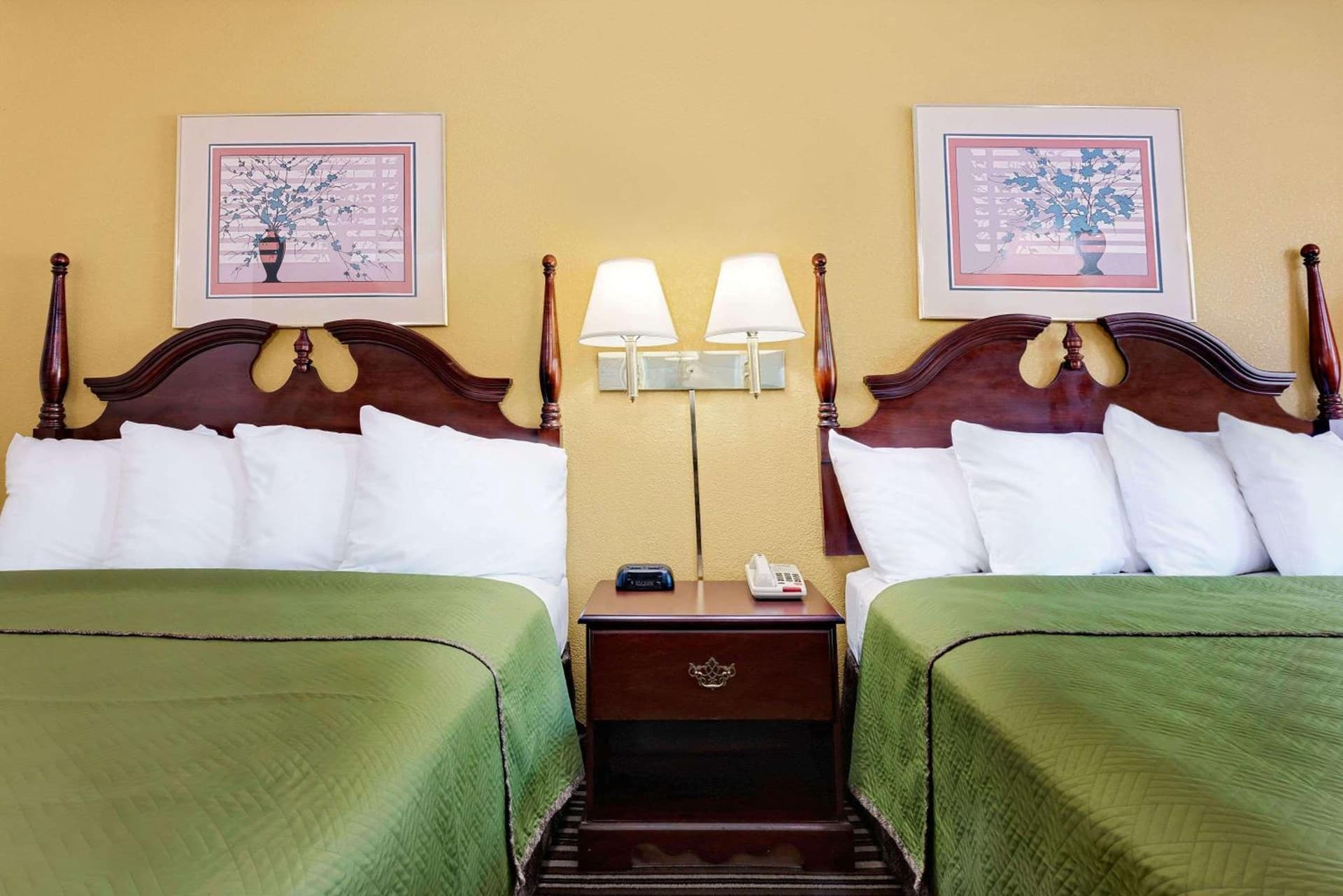 Travelodge by Wyndham Chambersburg gallery photo in Chambersburg, PA — image 8